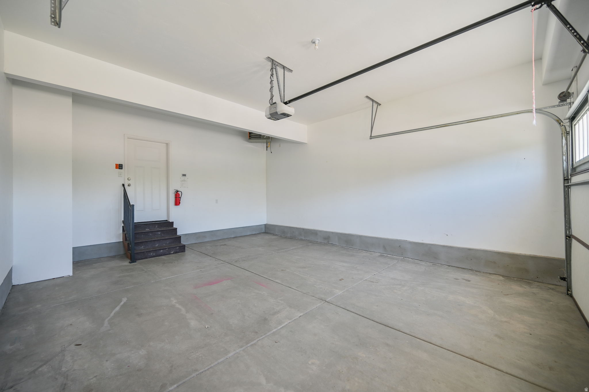 DELANDRAE HEIGHTS - Residential Lease