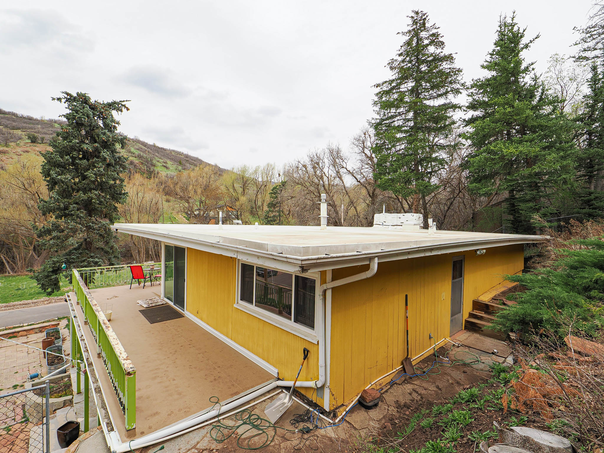 EMIGRATION - Residential