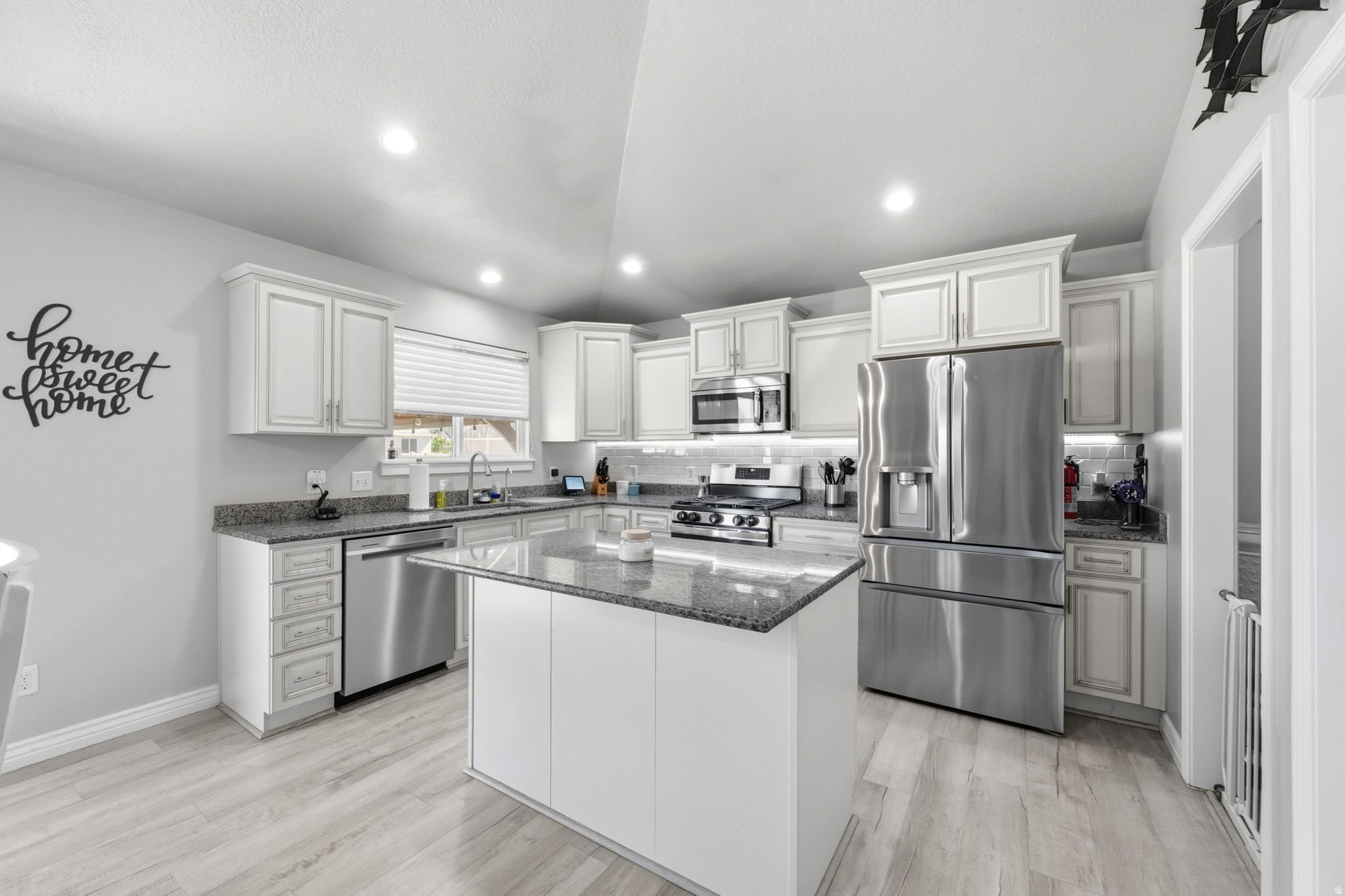 AUTUMN RIDGE - Residential