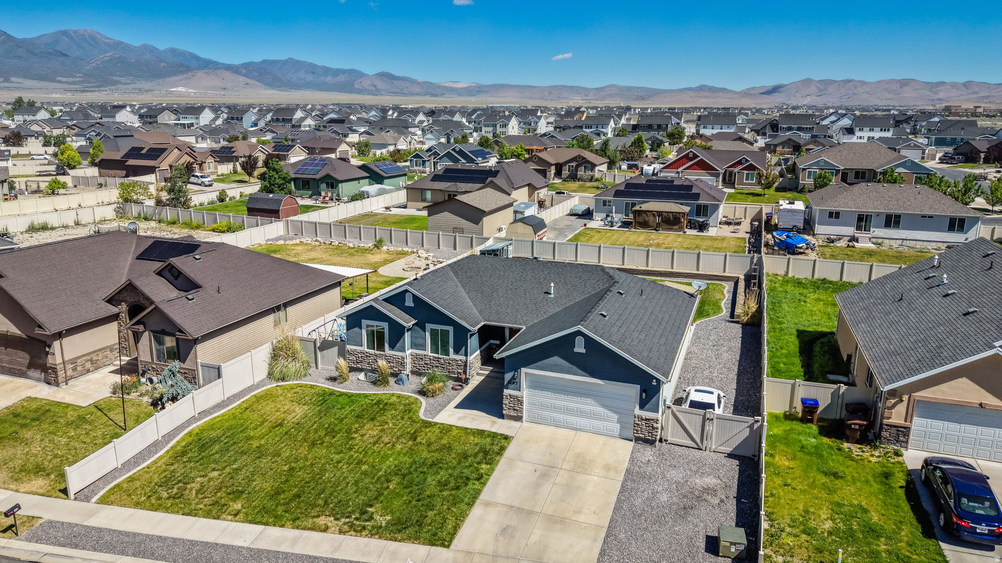 AUTUMN RIDGE - Residential
