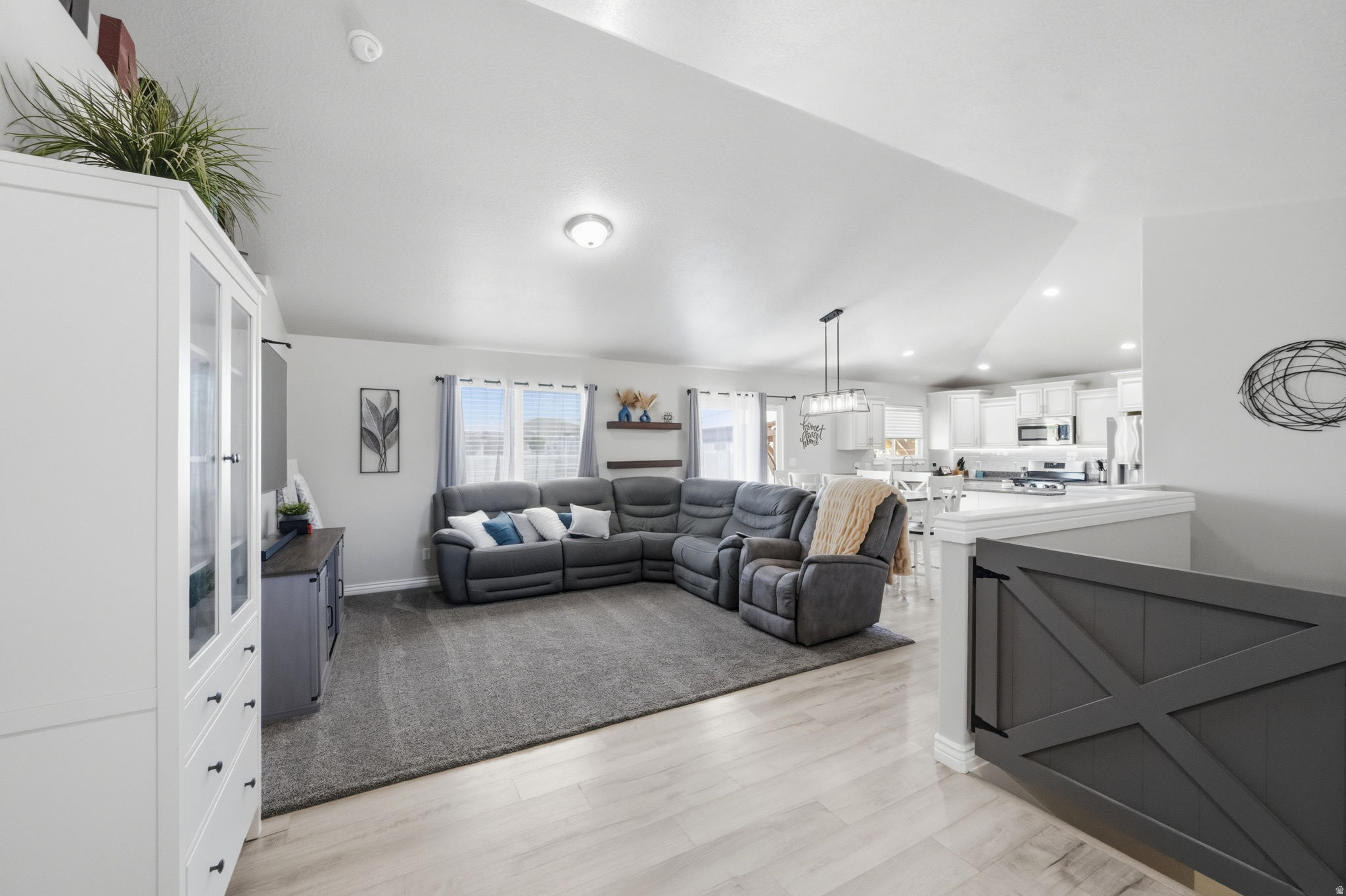 AUTUMN RIDGE - Residential