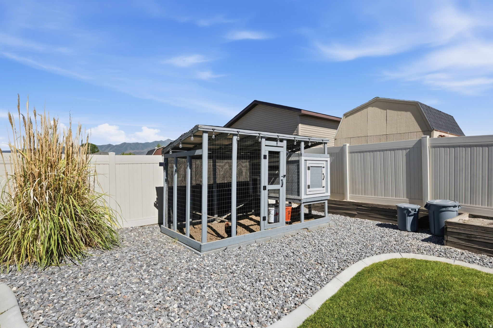 AUTUMN RIDGE - Residential