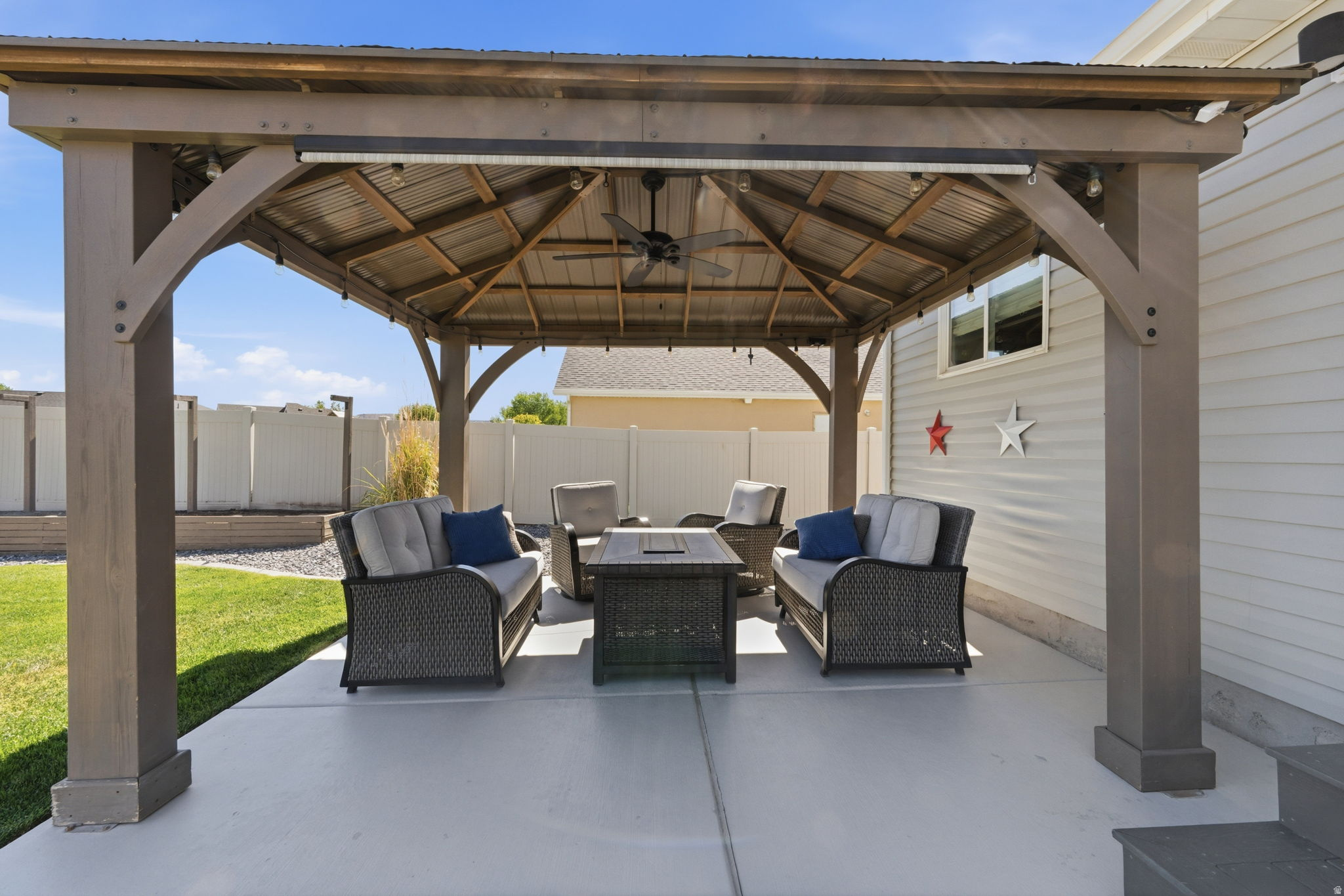 AUTUMN RIDGE - Residential
