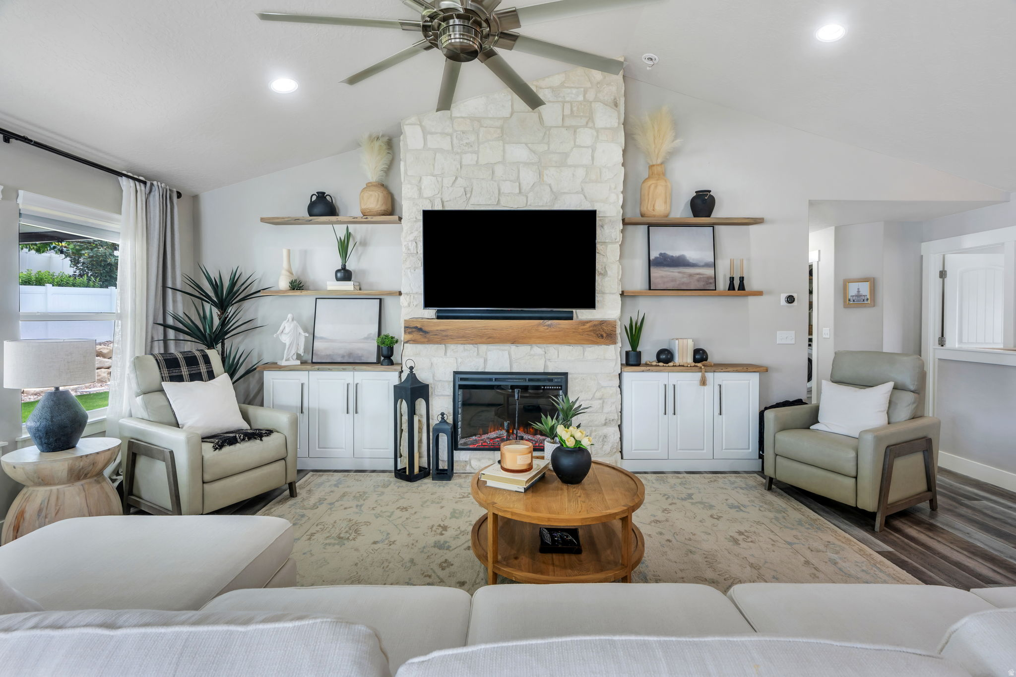 MOUNT LOAFER - Residential