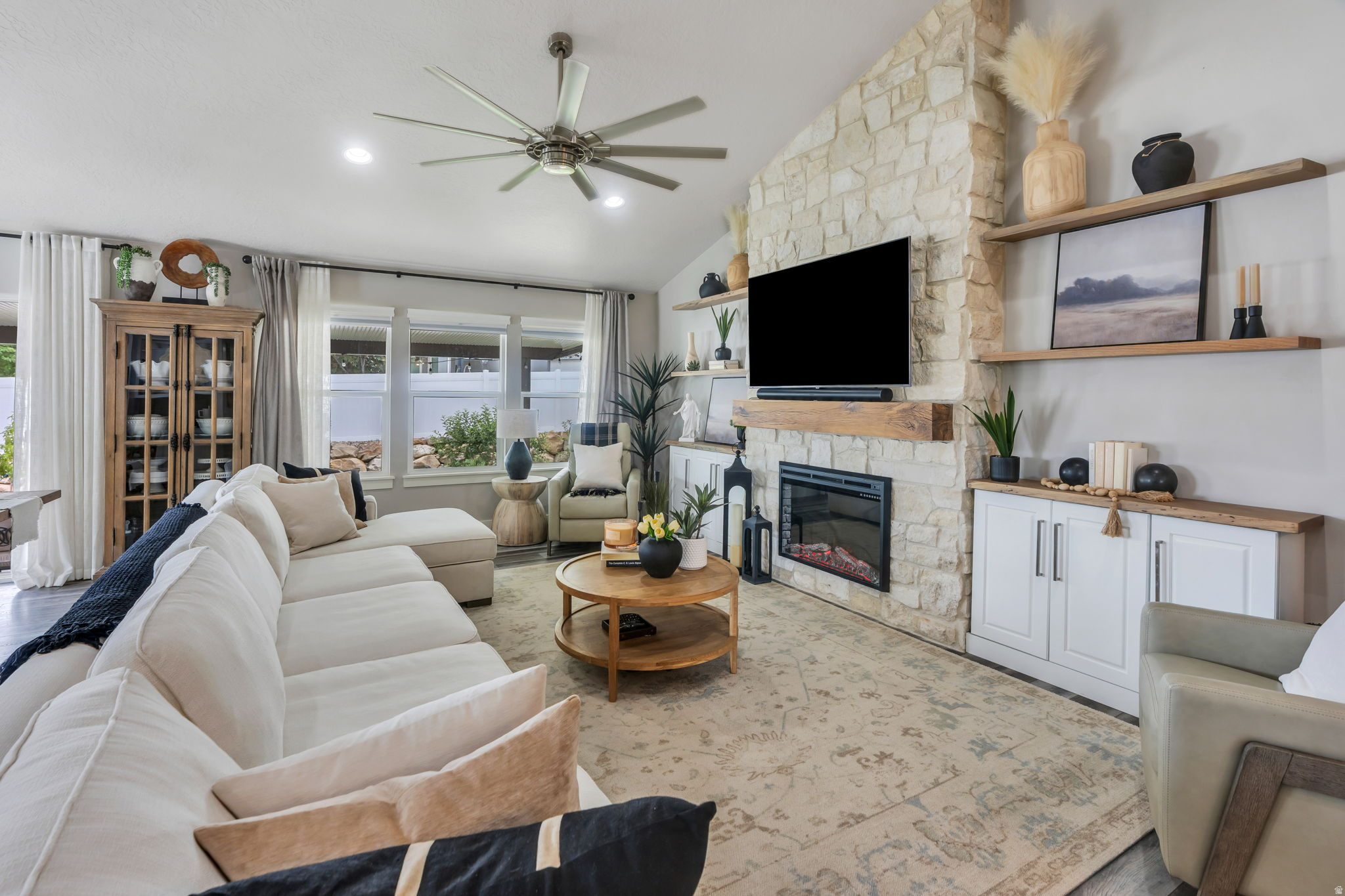 MOUNT LOAFER - Residential