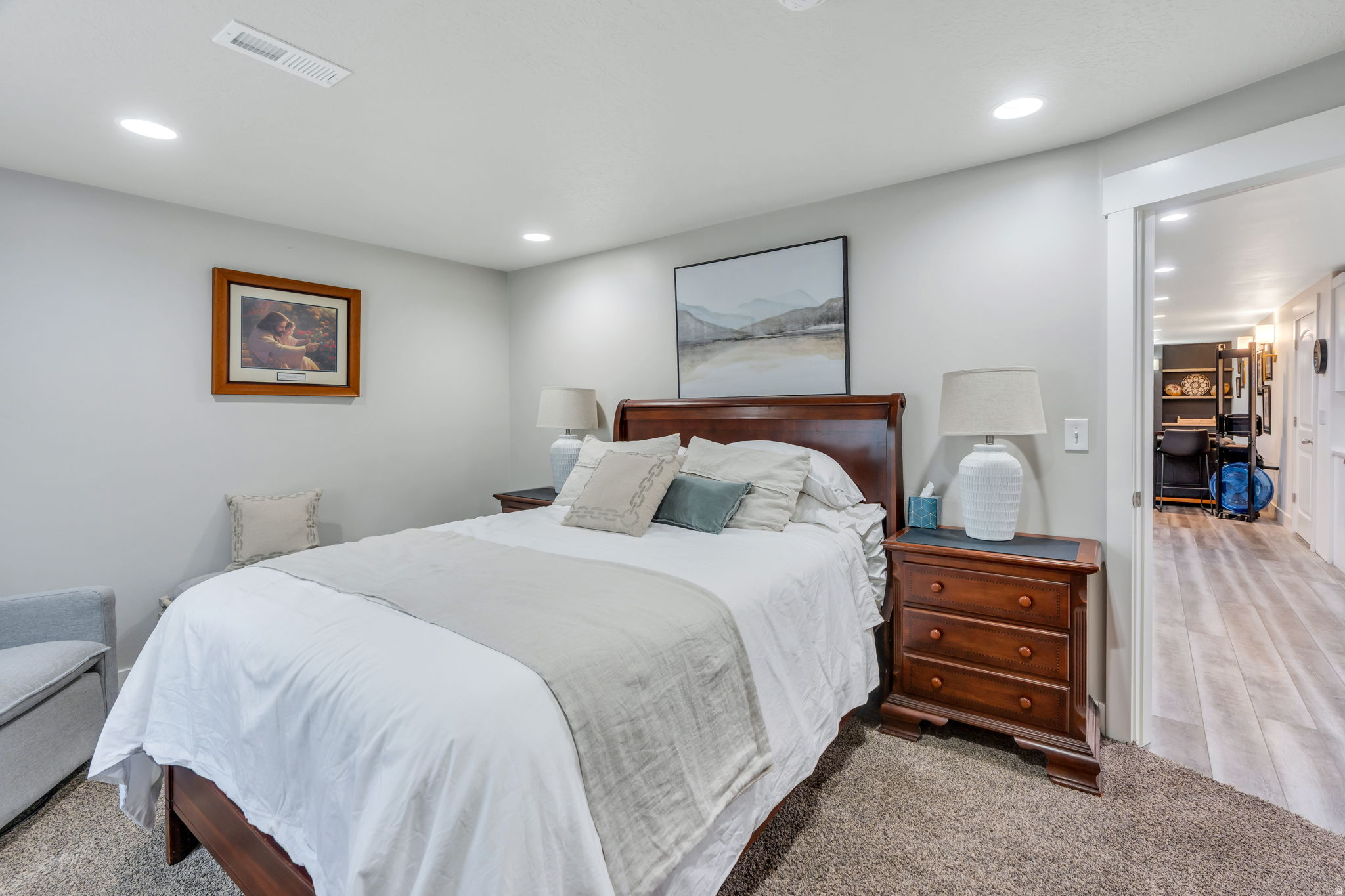 MOUNT LOAFER - Residential