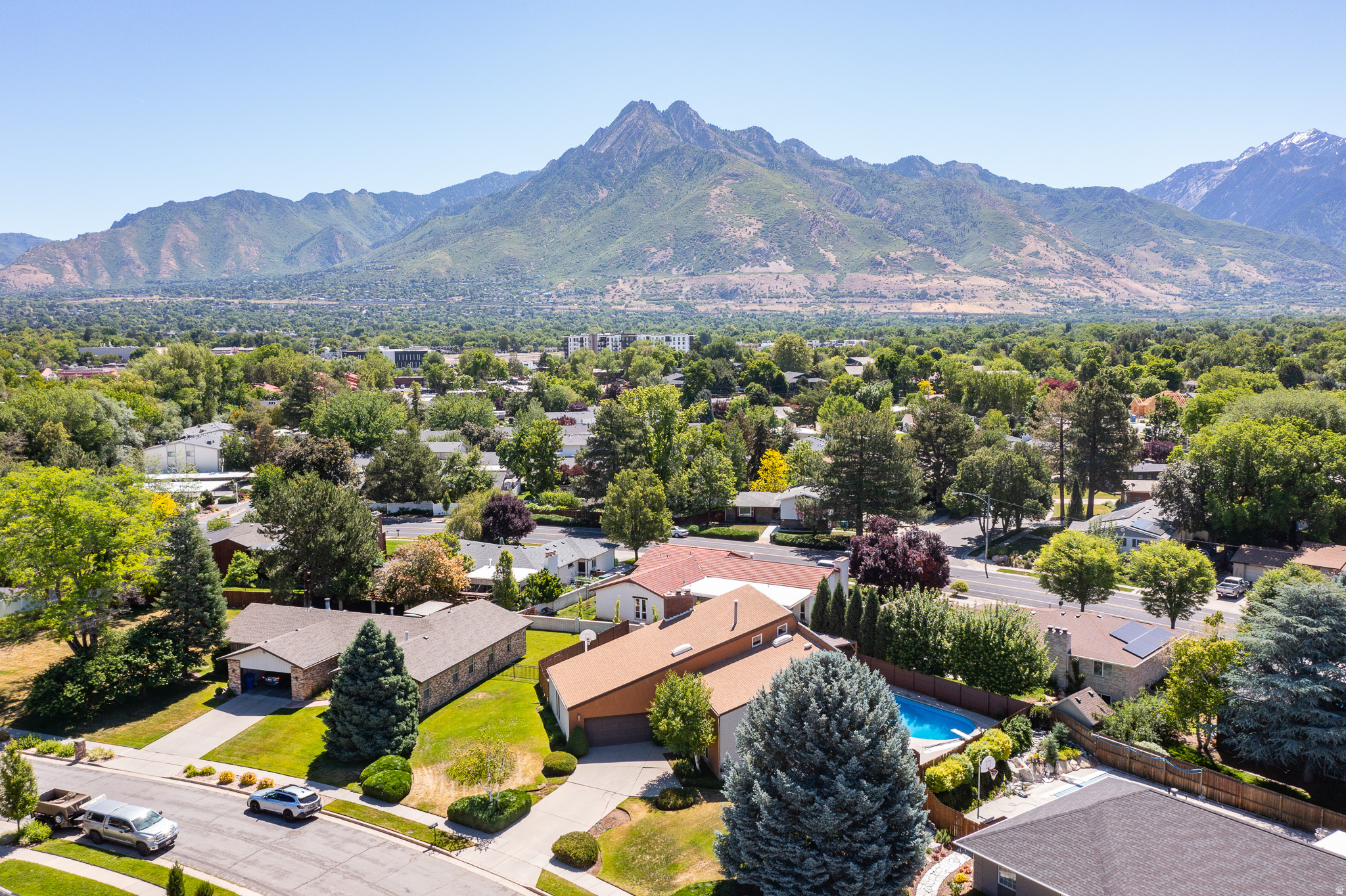 HOLLADAY GROVE - Residential