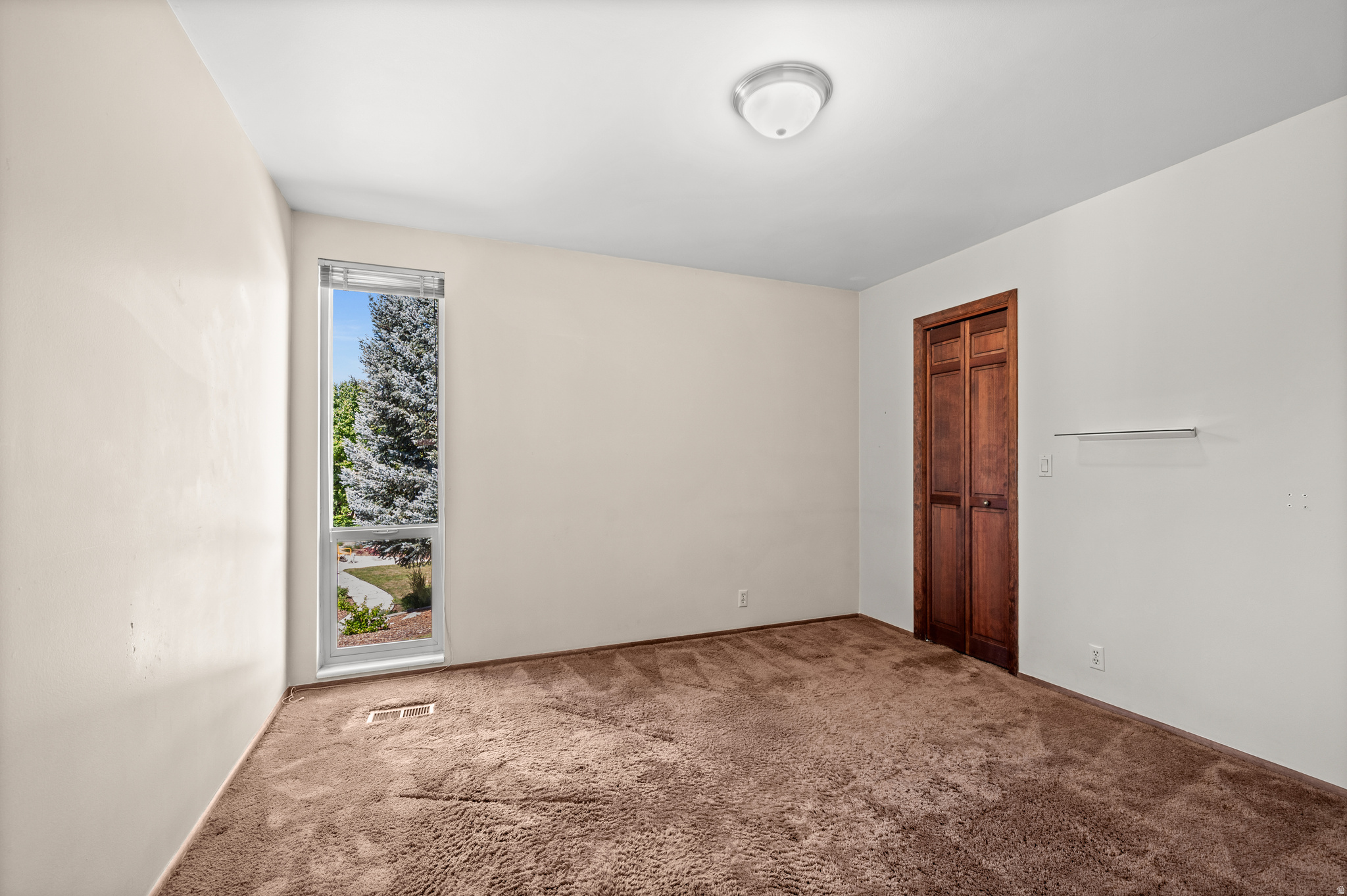 HOLLADAY GROVE - Residential