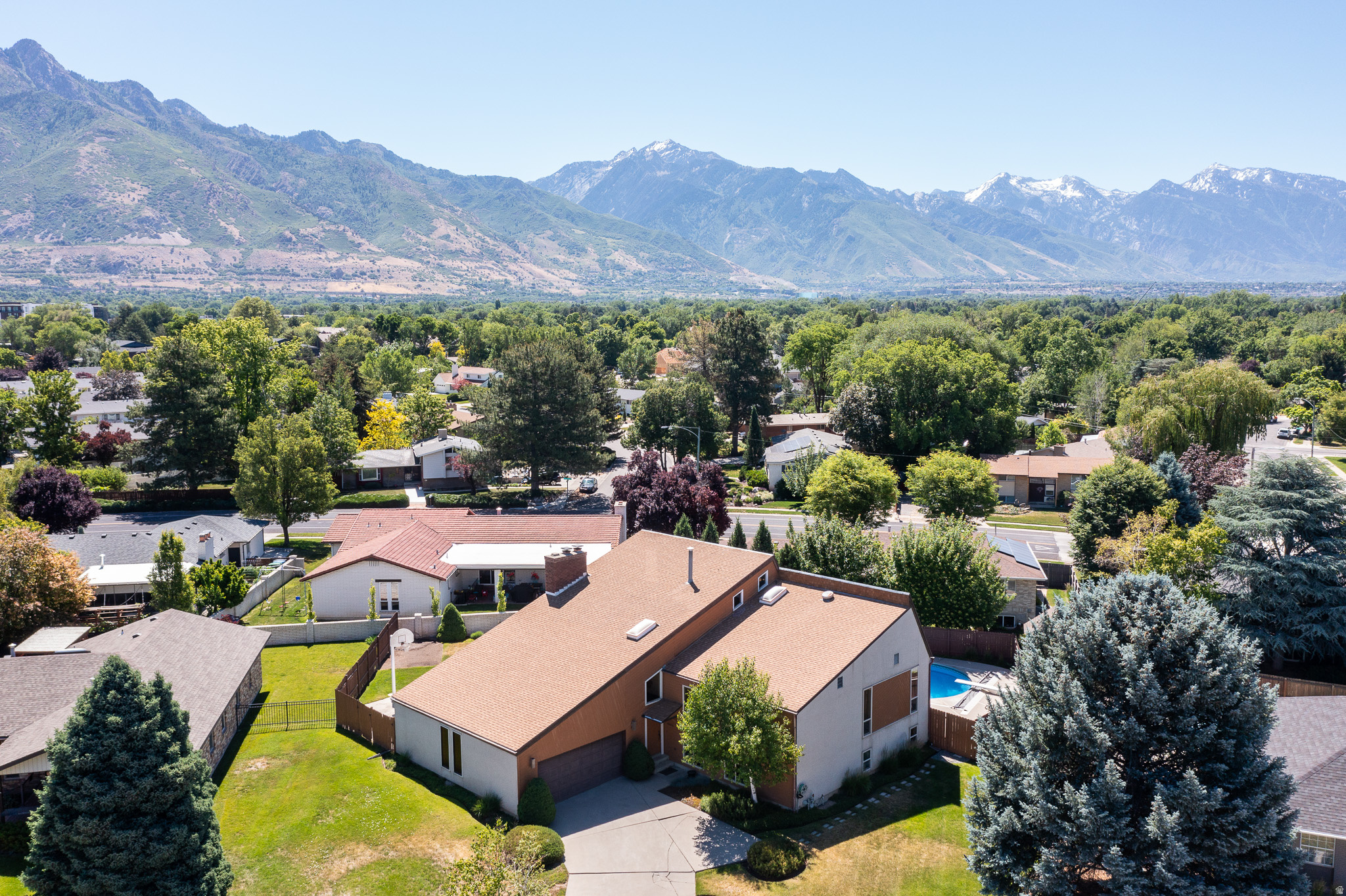 HOLLADAY GROVE - Residential