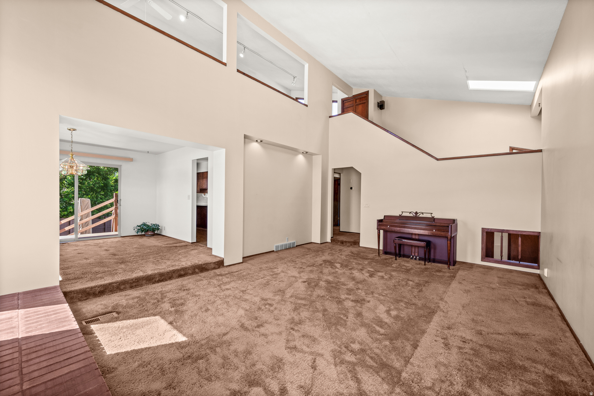 HOLLADAY GROVE - Residential