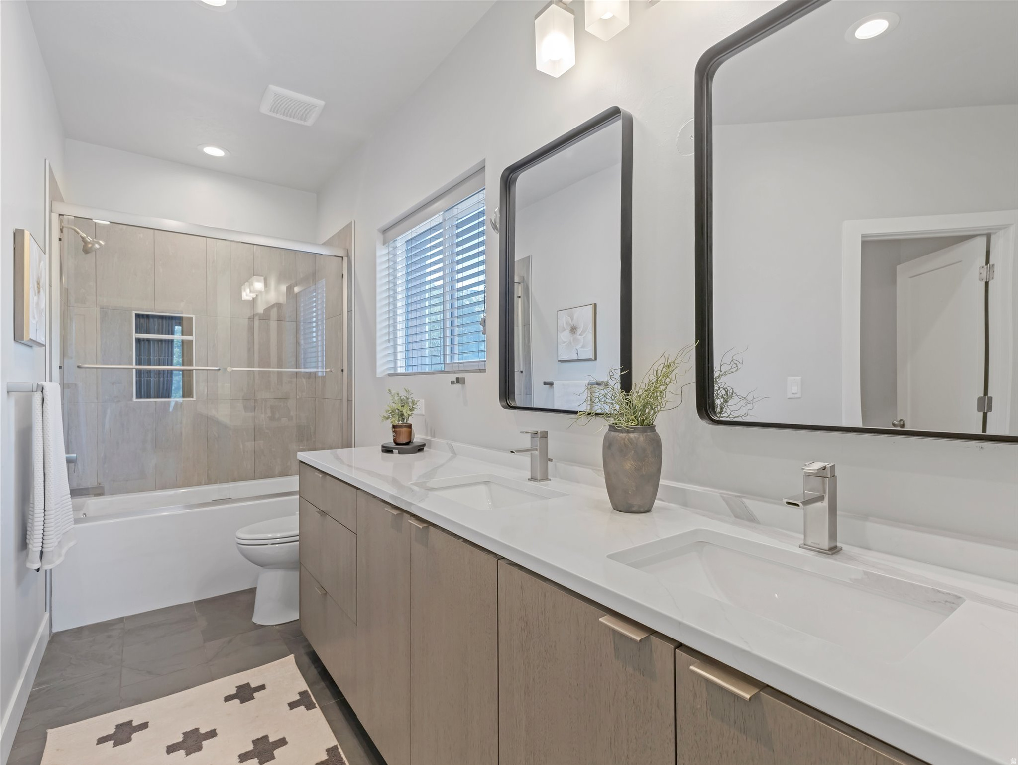 DISTRICT - Residential