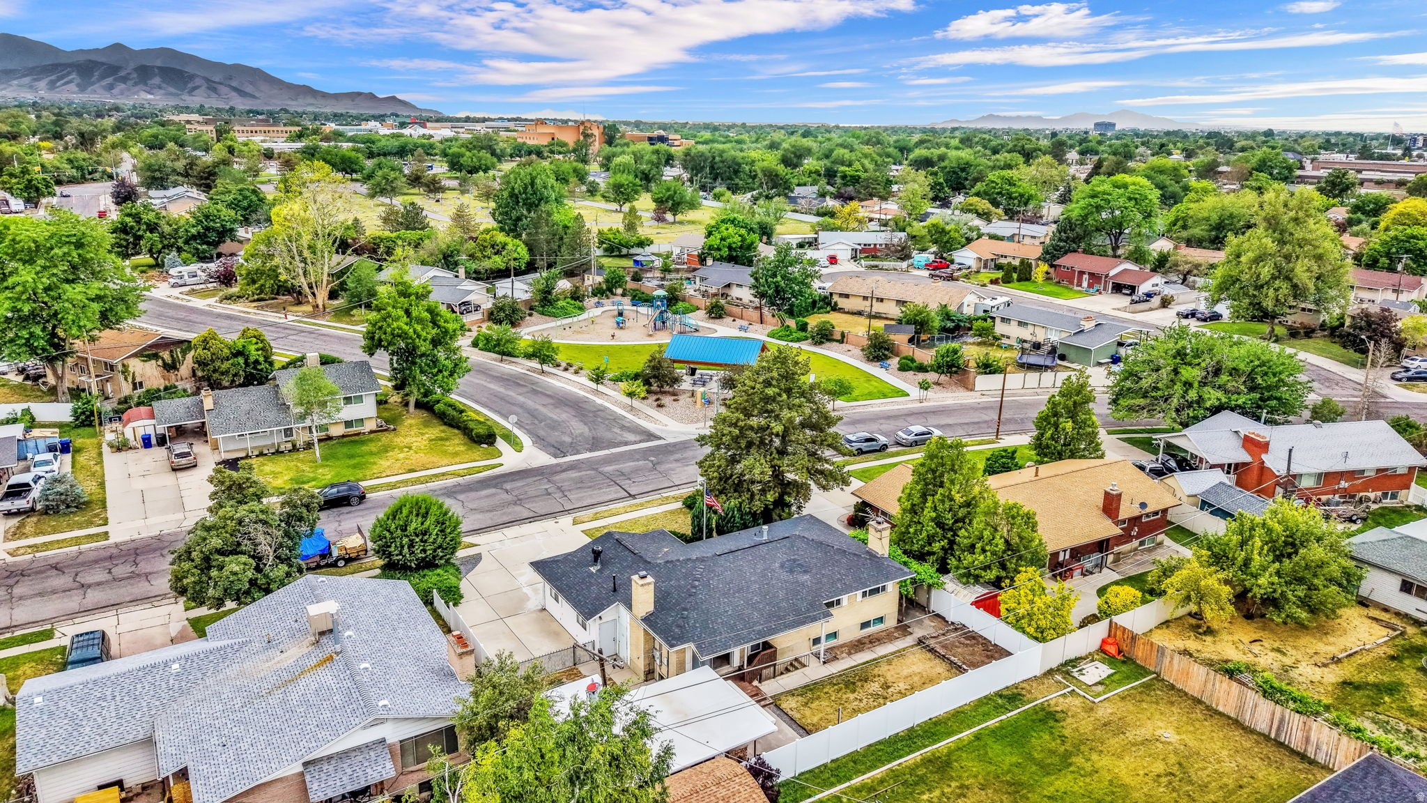 MEADOWBROOK FARMS - Residential