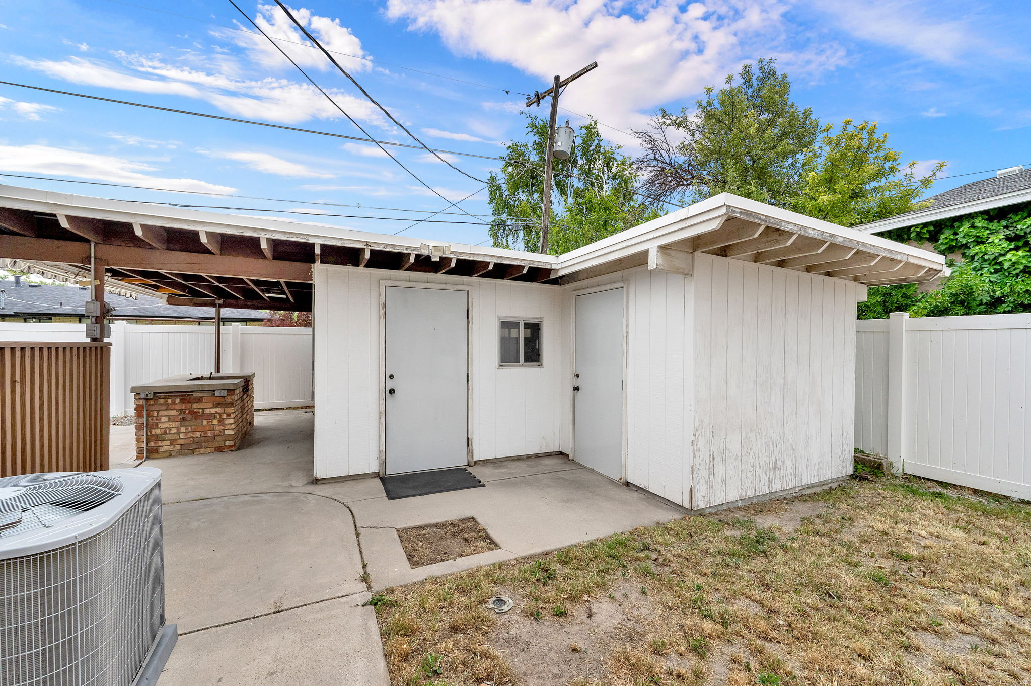 MEADOWBROOK FARMS - Residential
