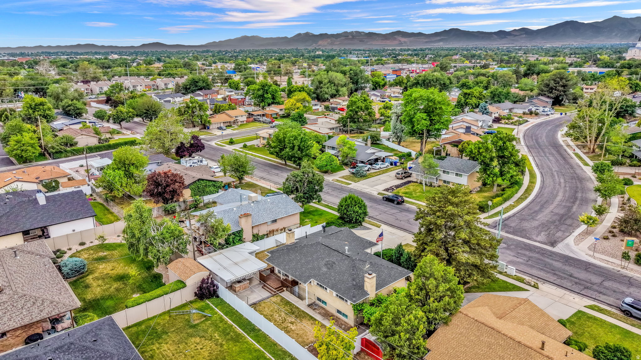 MEADOWBROOK FARMS - Residential