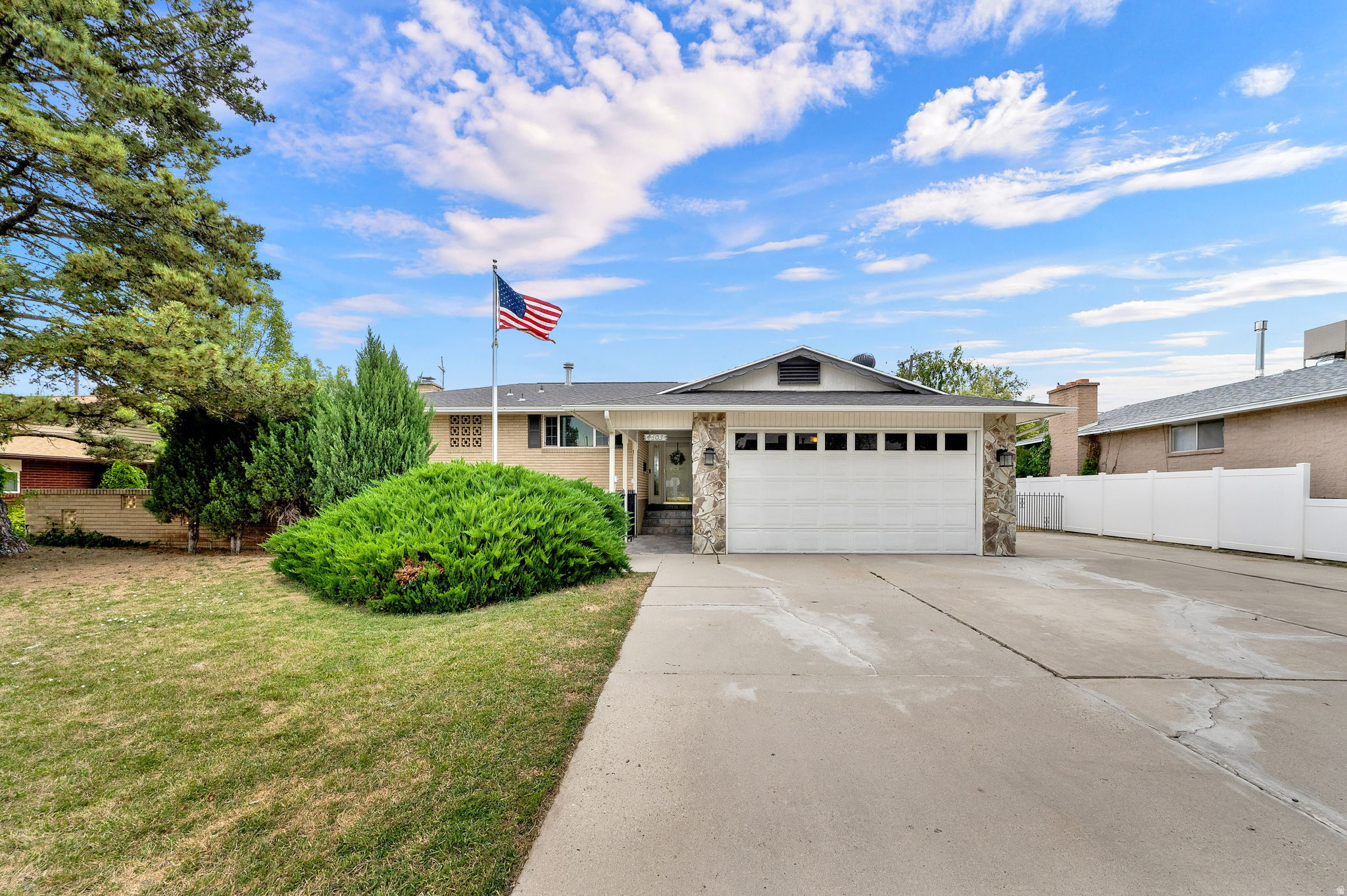 MEADOWBROOK FARMS - Residential