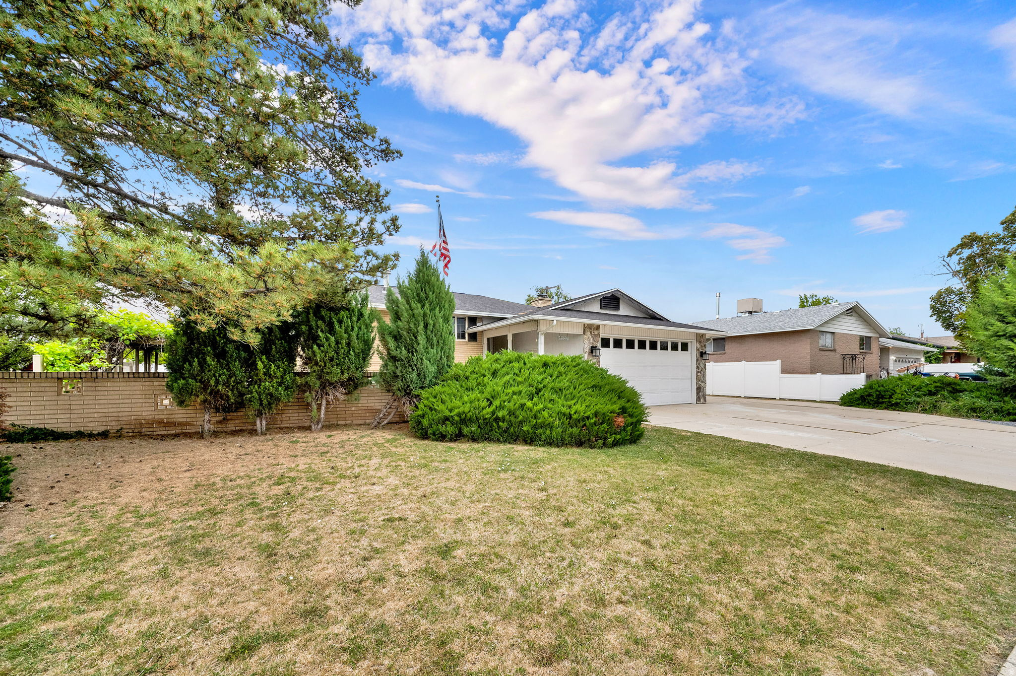 MEADOWBROOK FARMS - Residential