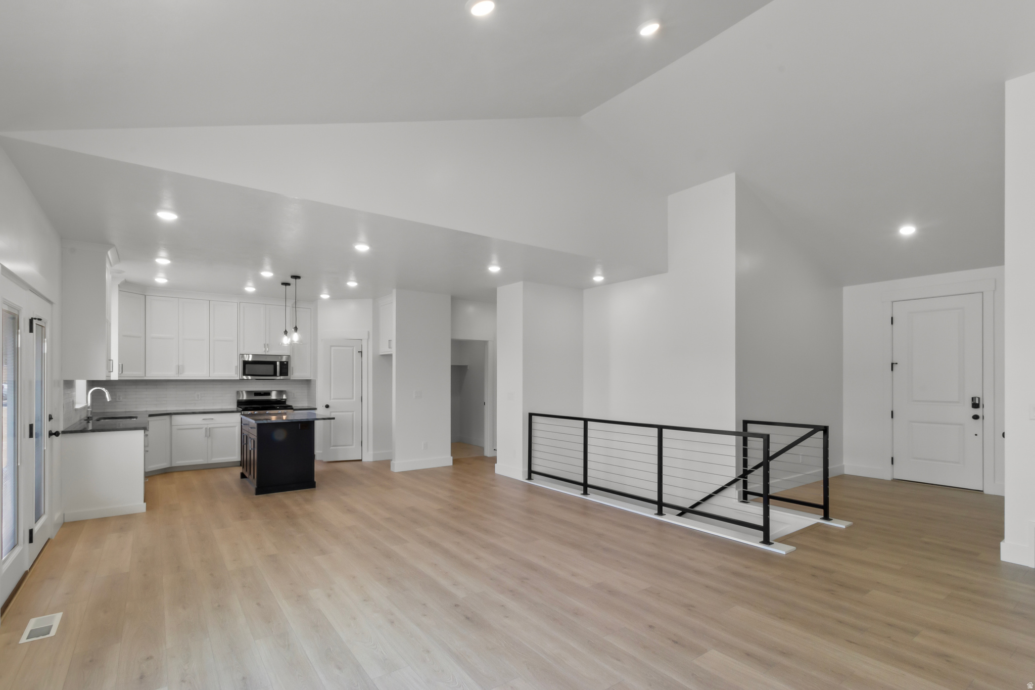 RIVERS EDGE - Residential
