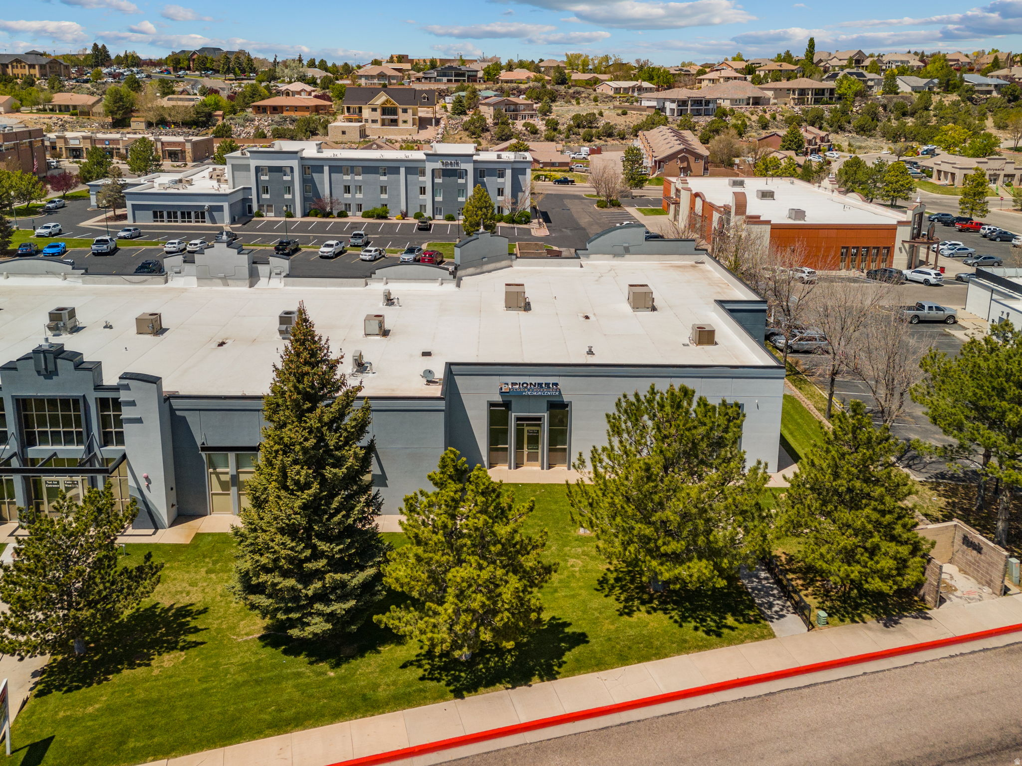 PIONEER PLAZA - Commercial Lease