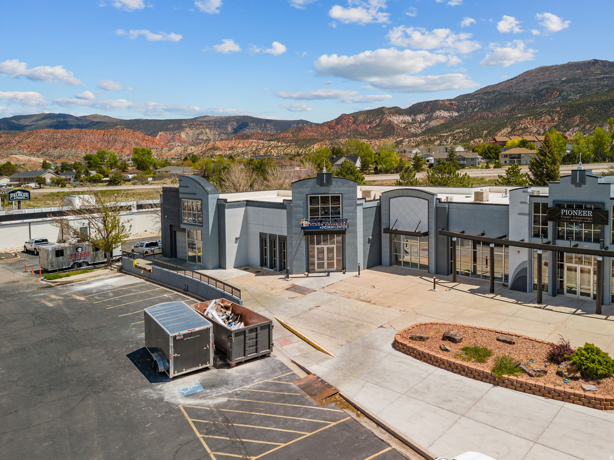PIONEER PLAZA - Commercial Lease