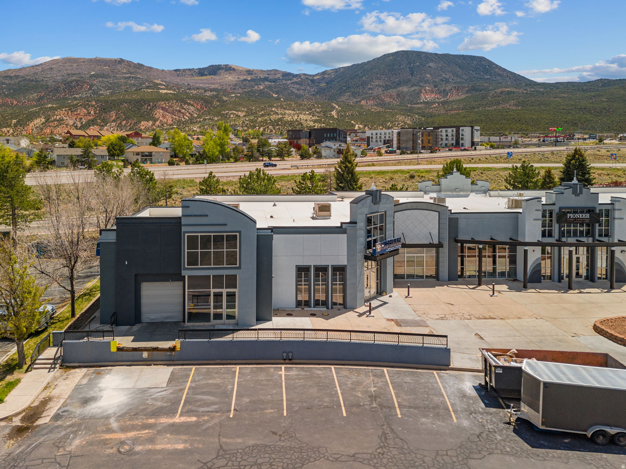 PIONEER PLAZA - Commercial Lease