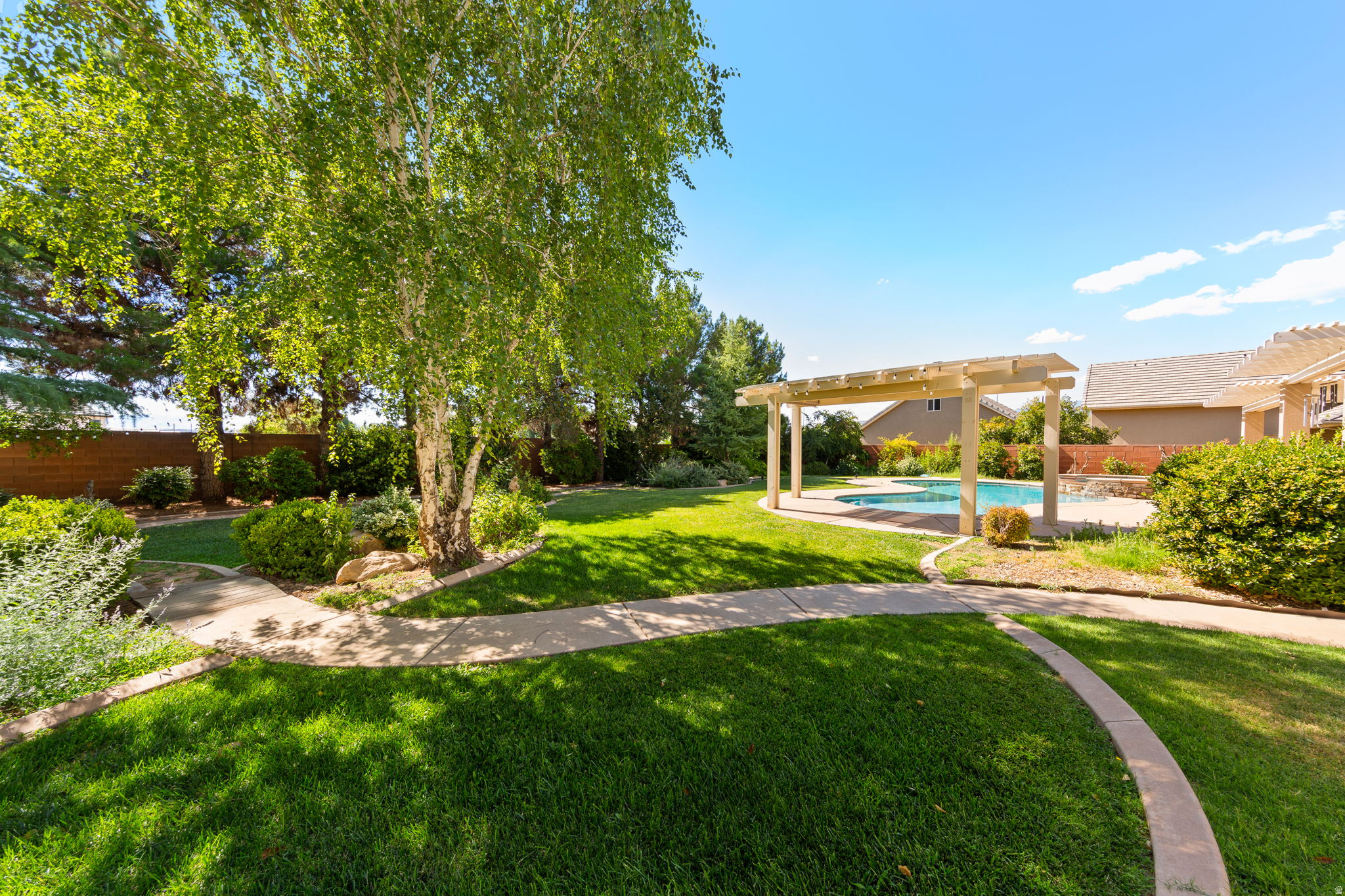 RANCHO VISTA ESTATES - Residential