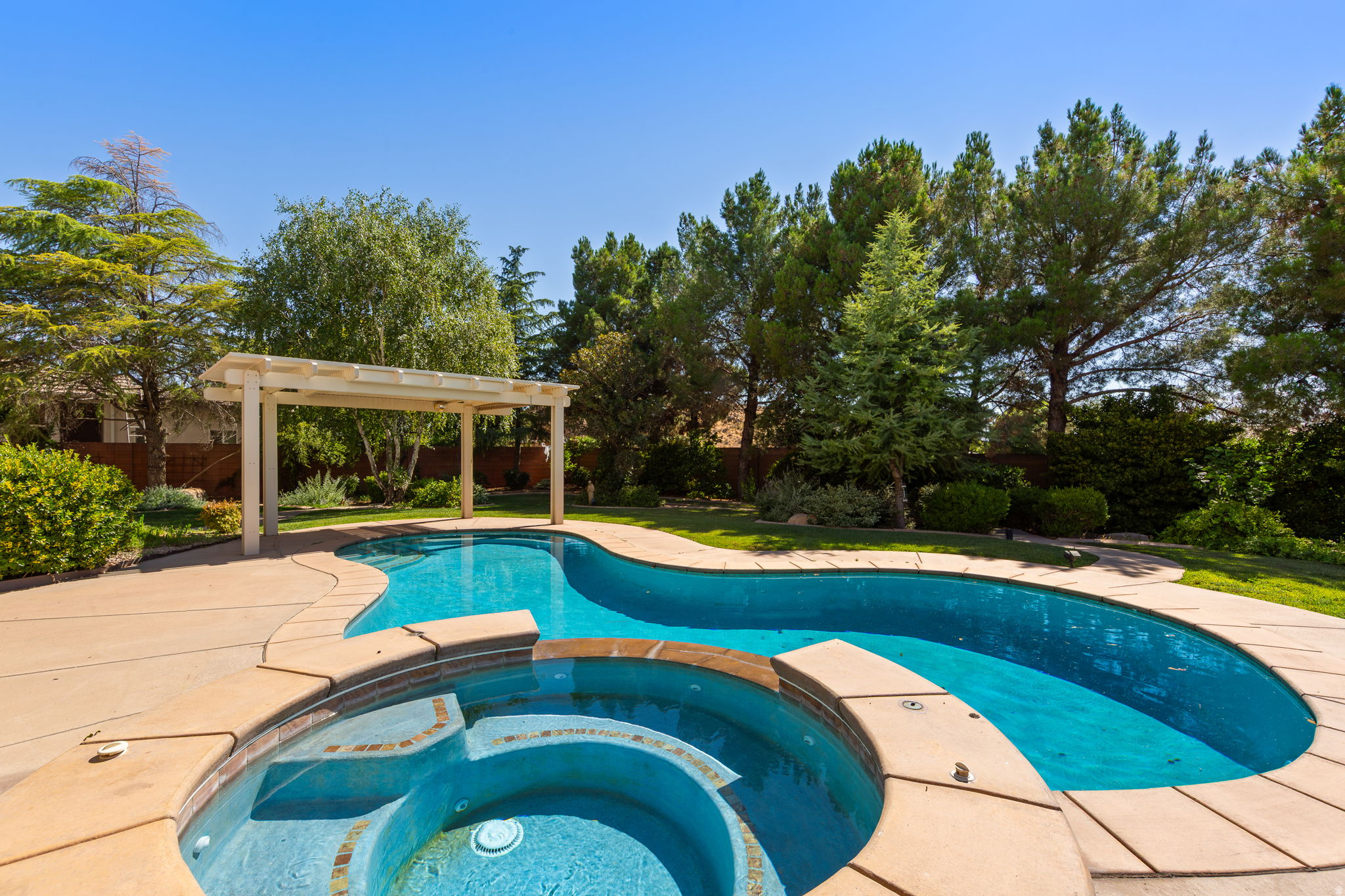 RANCHO VISTA ESTATES - Residential