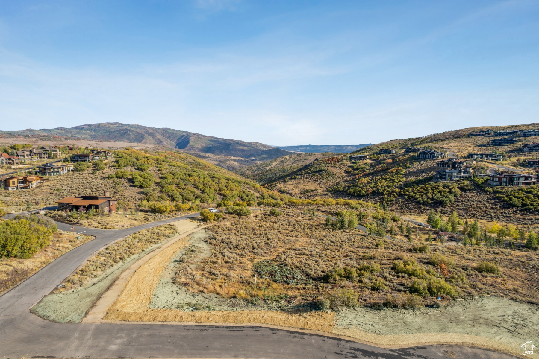 MOUNTAIN CREST - Land