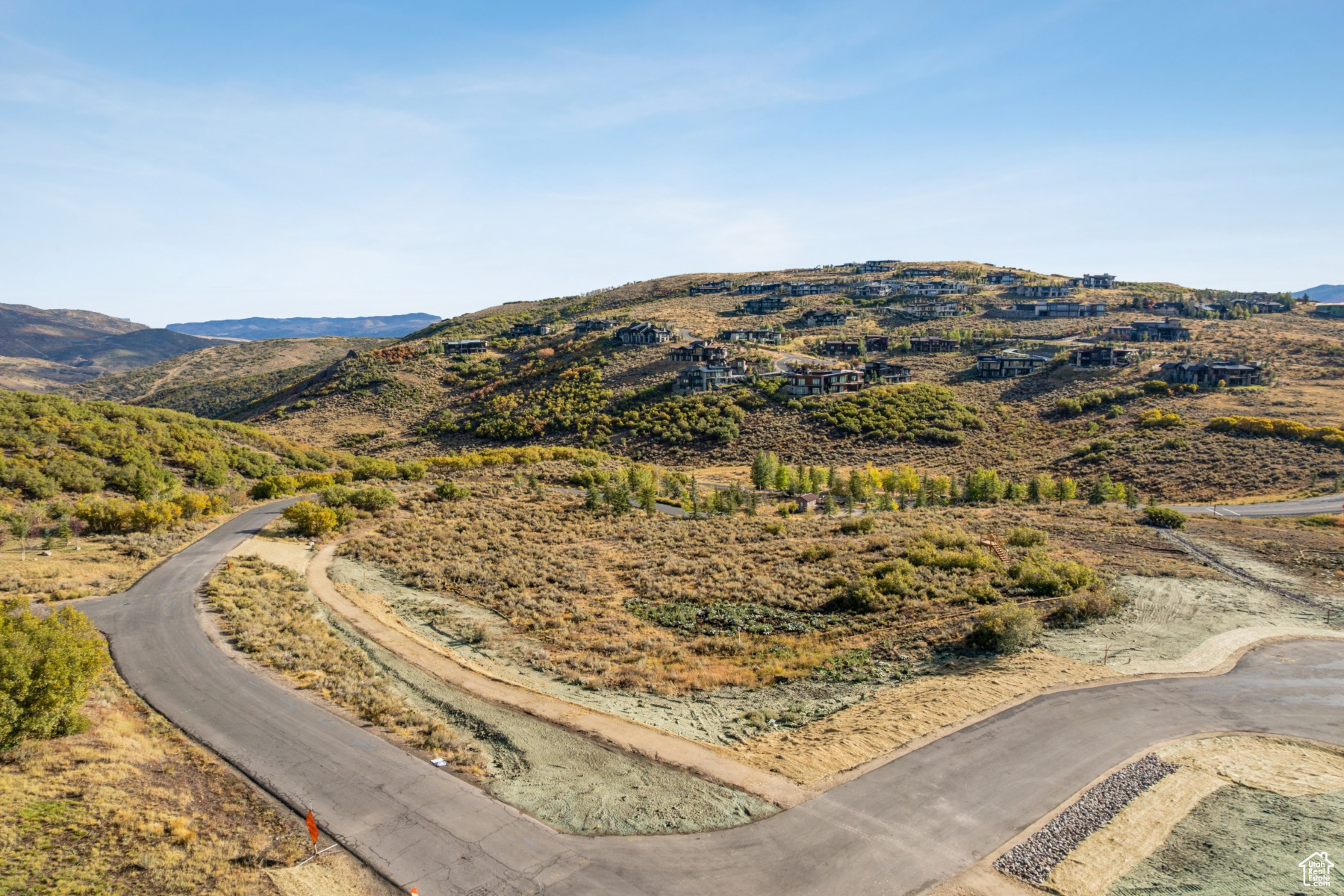 MOUNTAIN CREST - Land