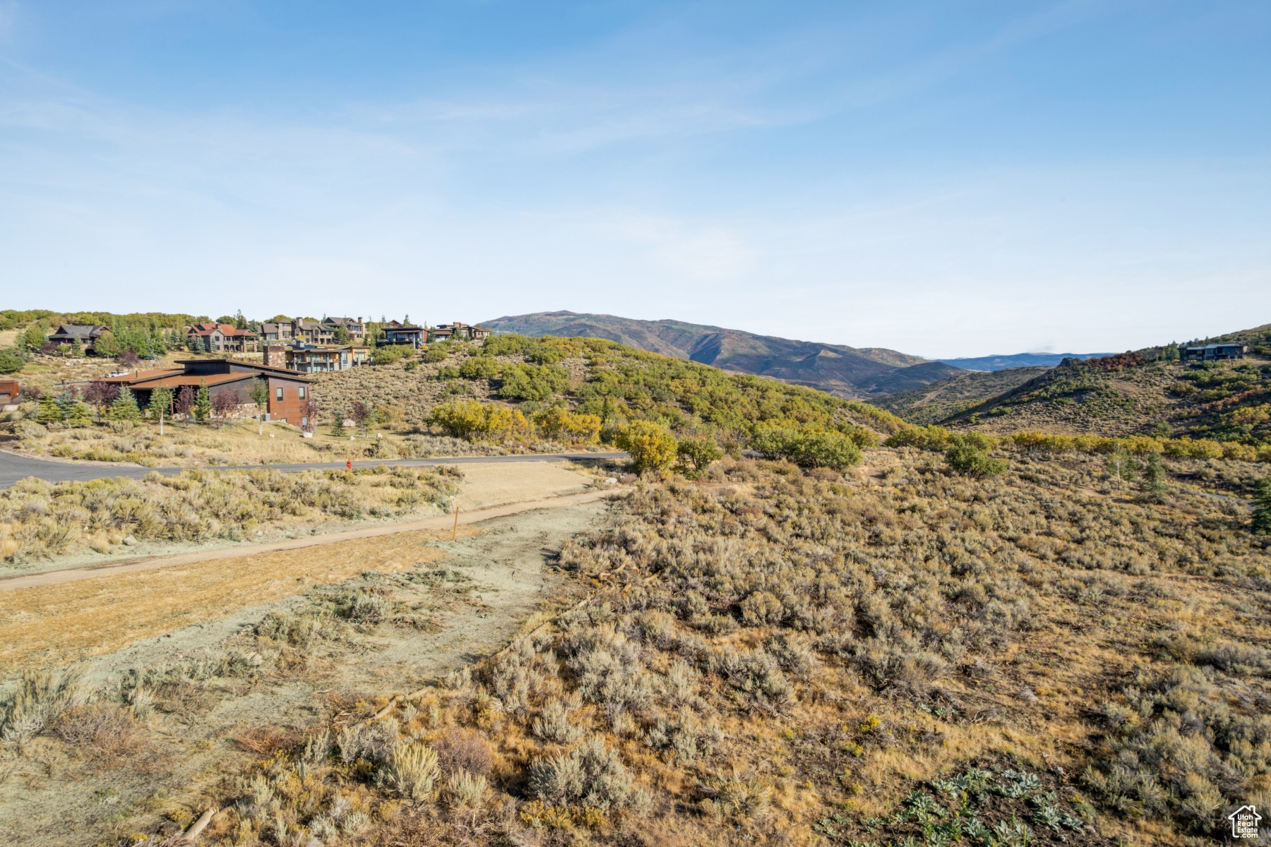 MOUNTAIN CREST - Land