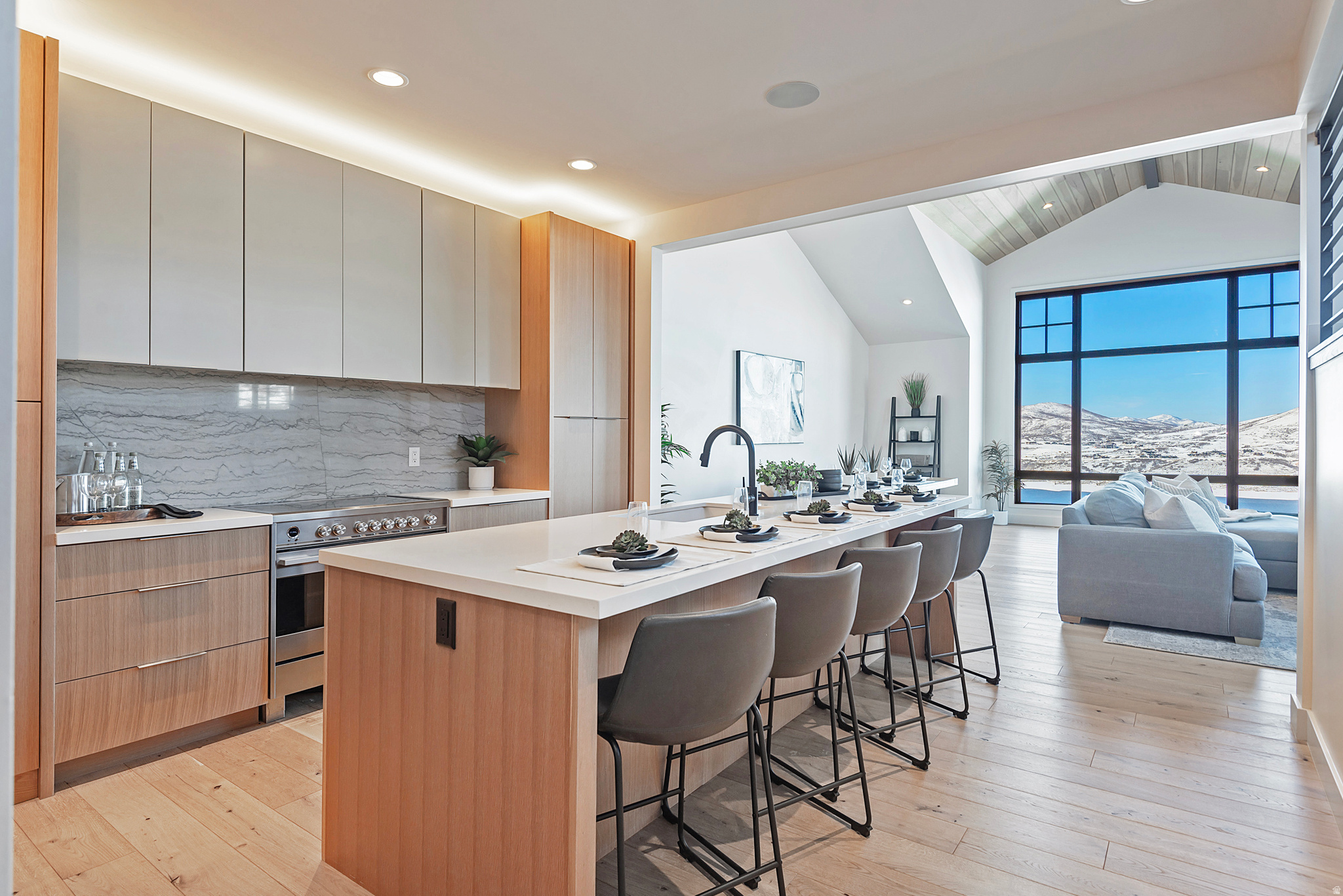 HIDEOUT CANYON PHASE 1 - Residential
