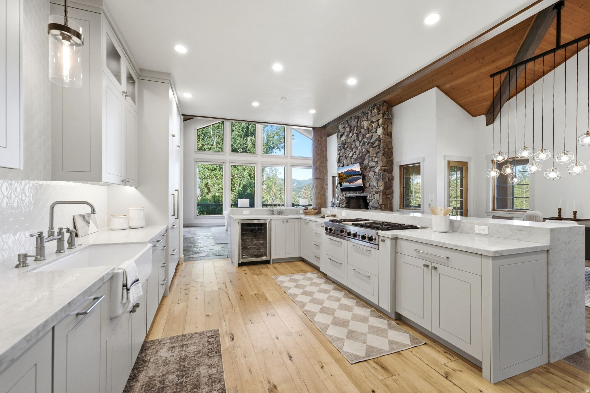 FAIRWAY HILLS - Residential