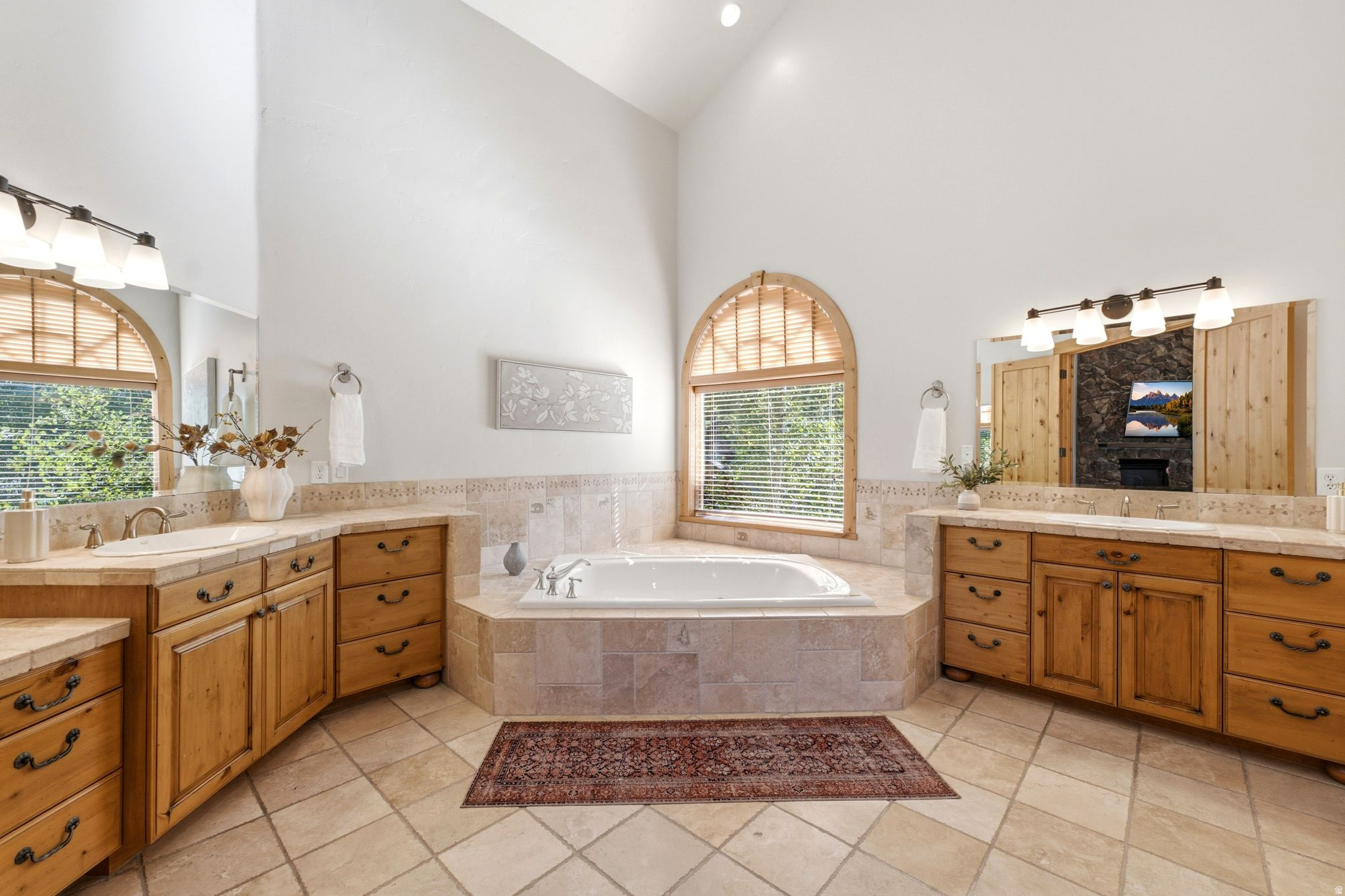 FAIRWAY HILLS - Residential