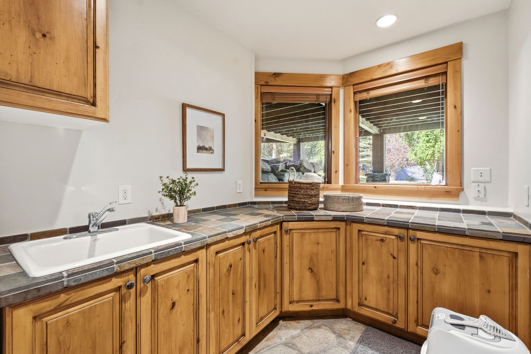 FAIRWAY HILLS - Residential