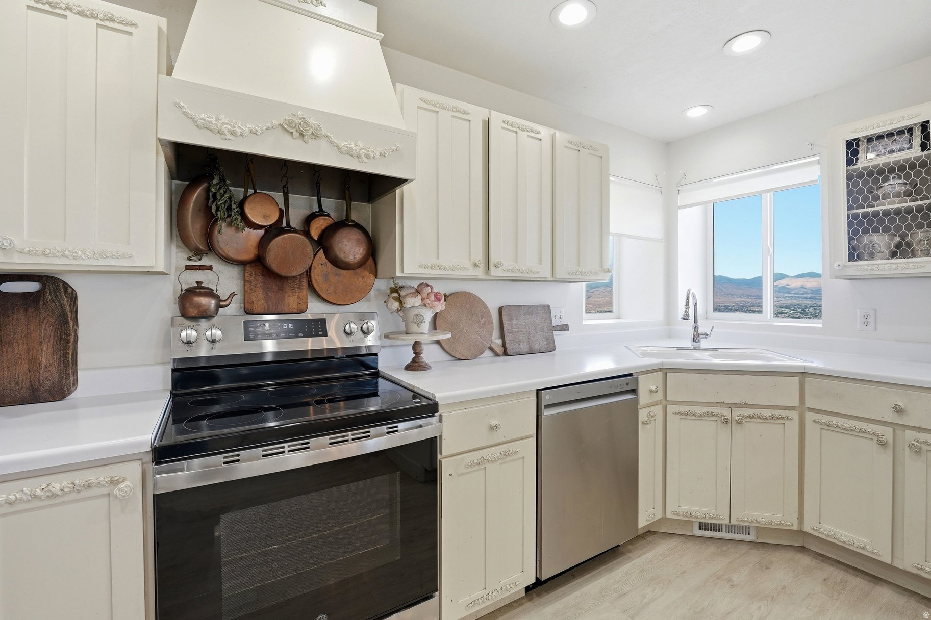 CENTENNIAL HEIGHTS - Residential