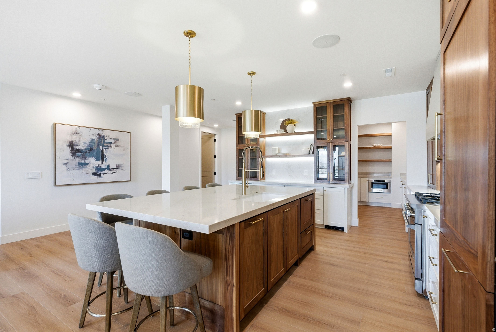 MOUNTAIN VIEW COMMON - Residential