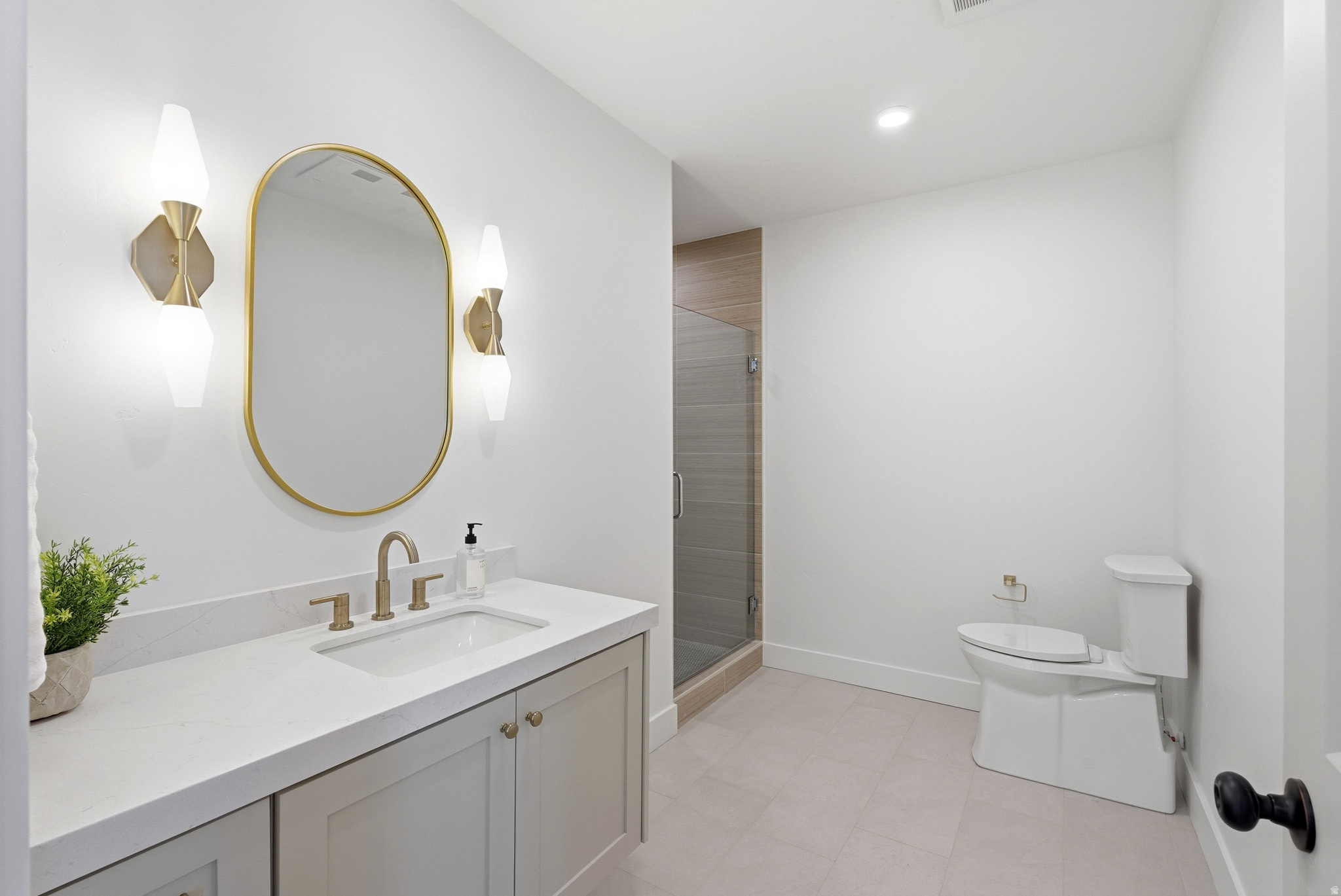MOUNTAIN VIEW COMMON - Residential