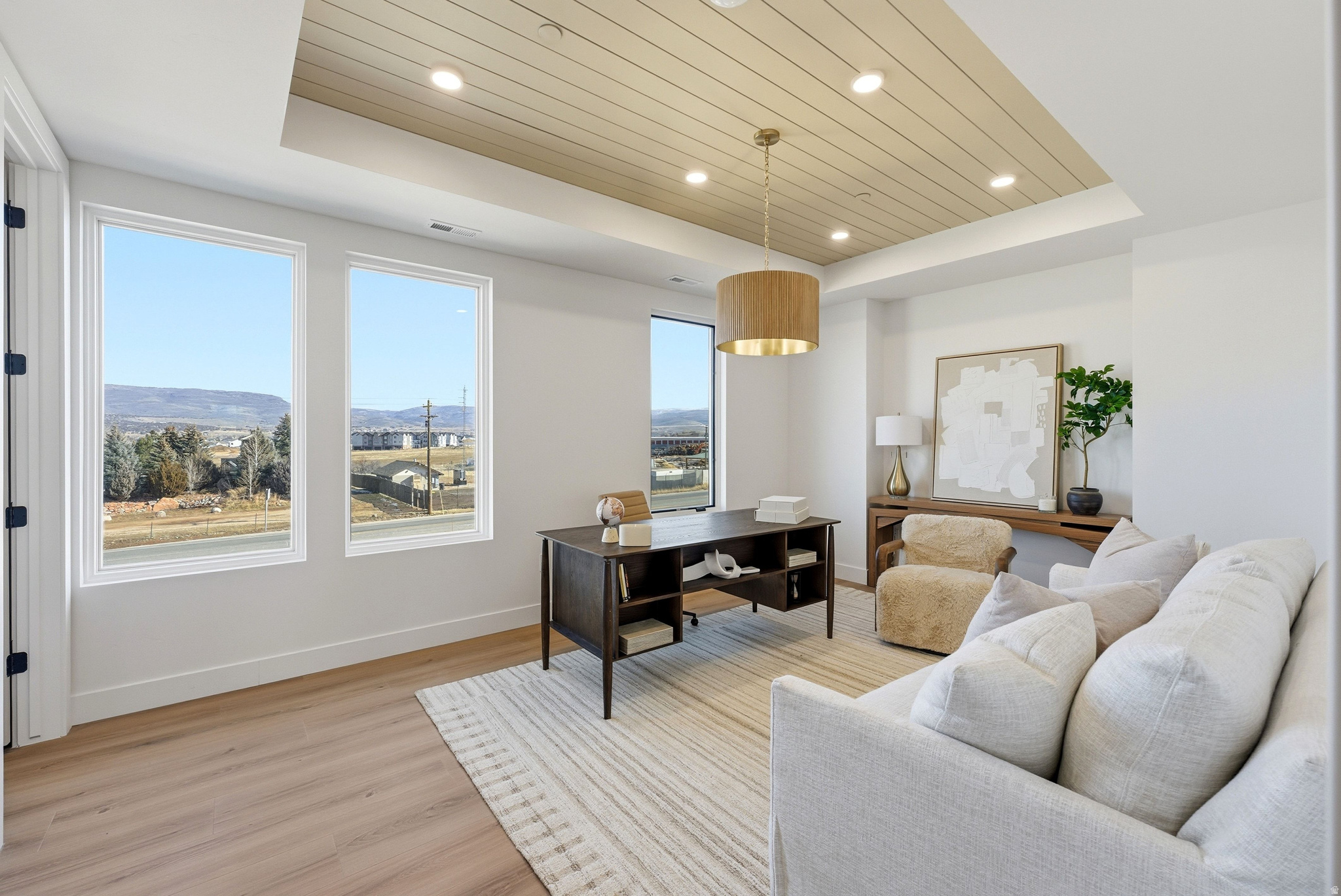 MOUNTAIN VIEW COMMON - Residential