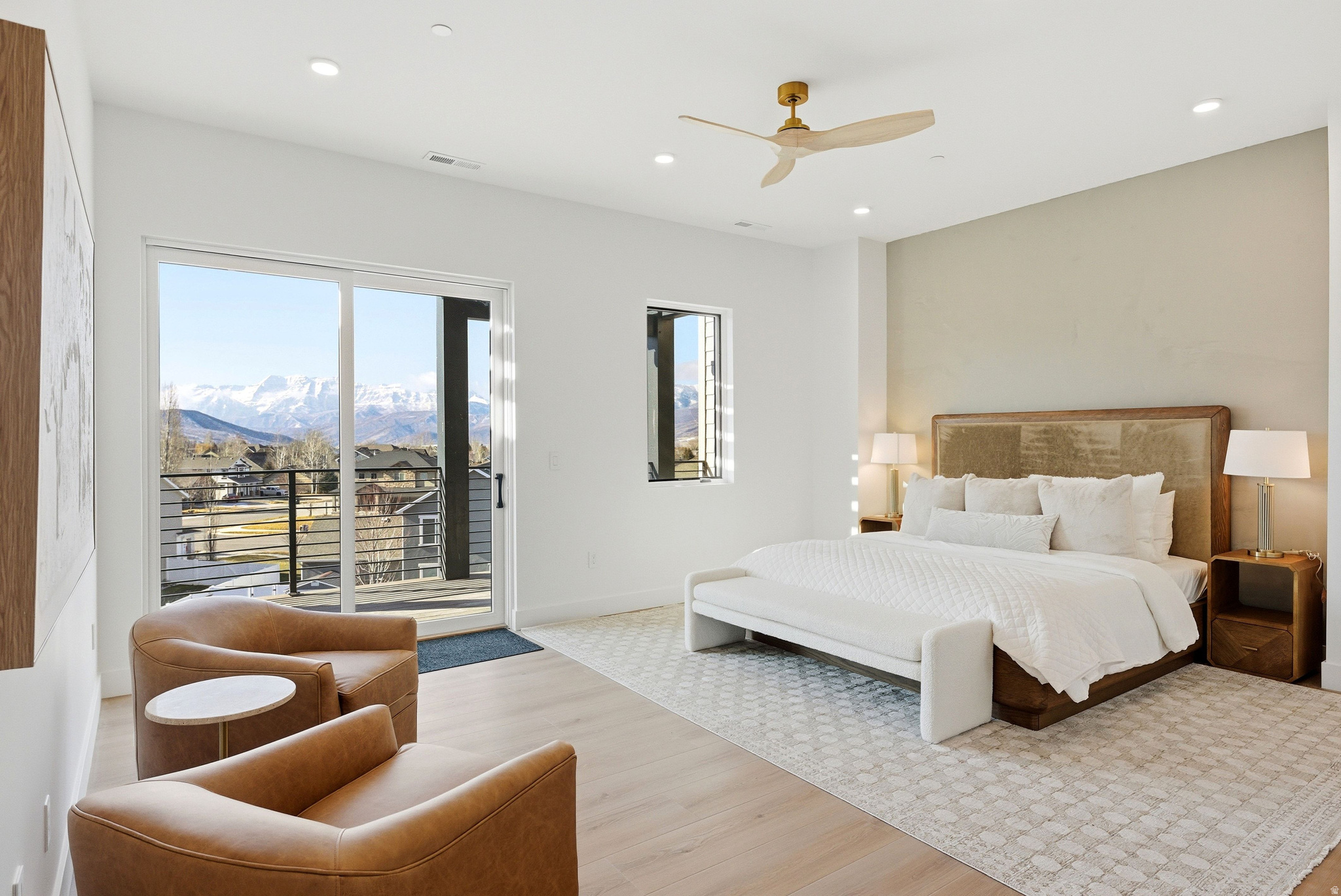 MOUNTAIN VIEW COMMON - Residential
