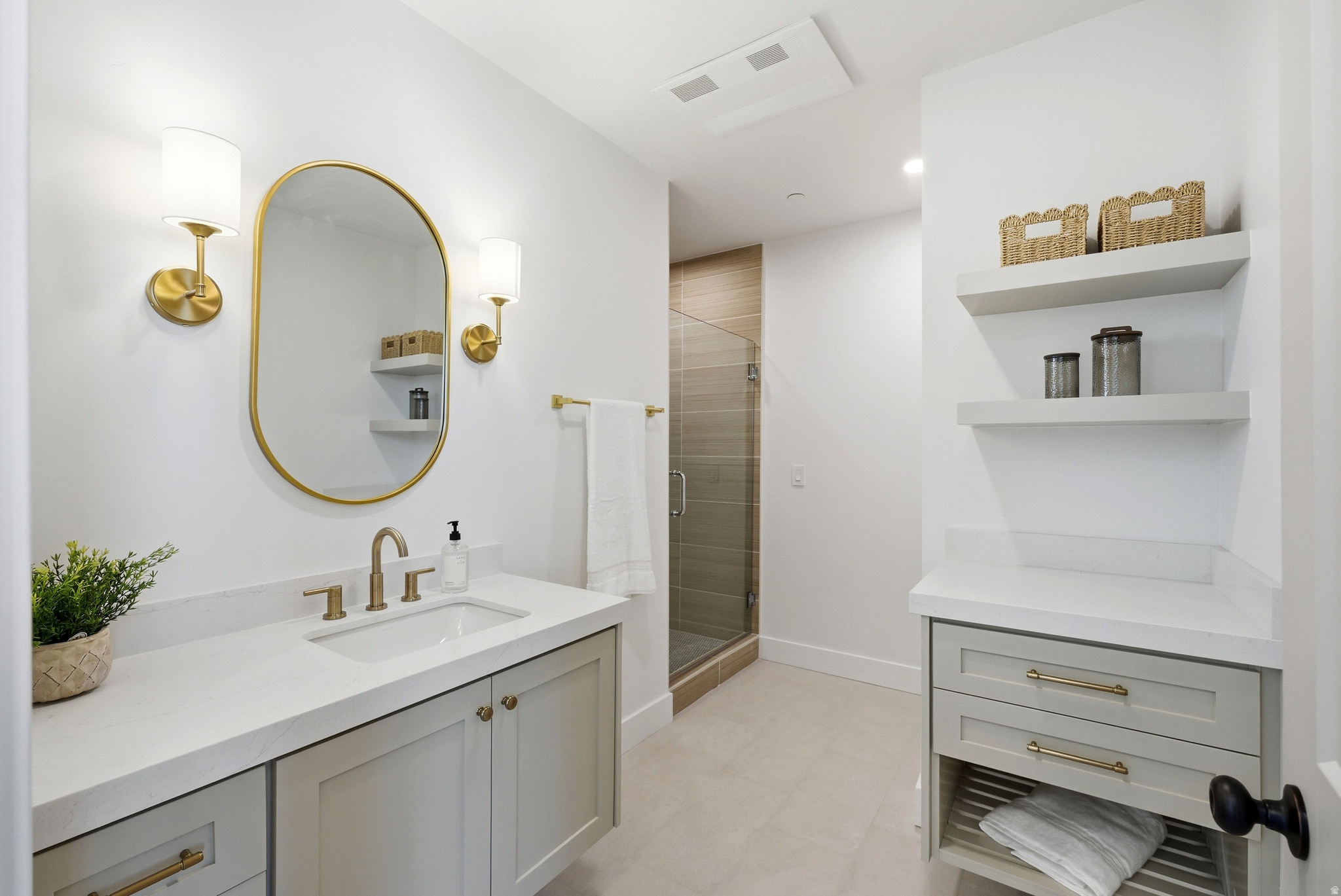 MOUNTAIN VIEW COMMON - Residential