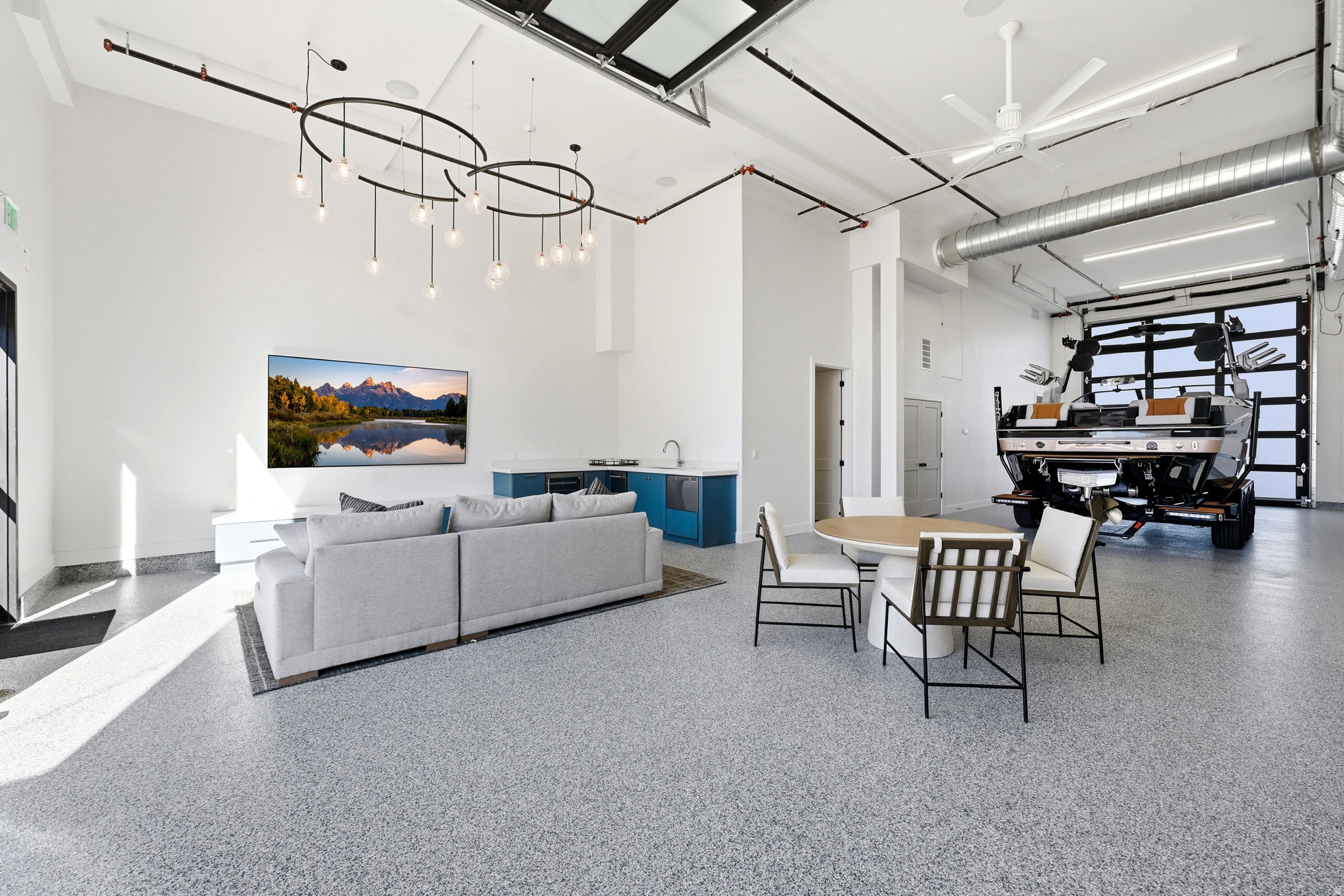 MOUNTAIN VIEW COMMON - Residential