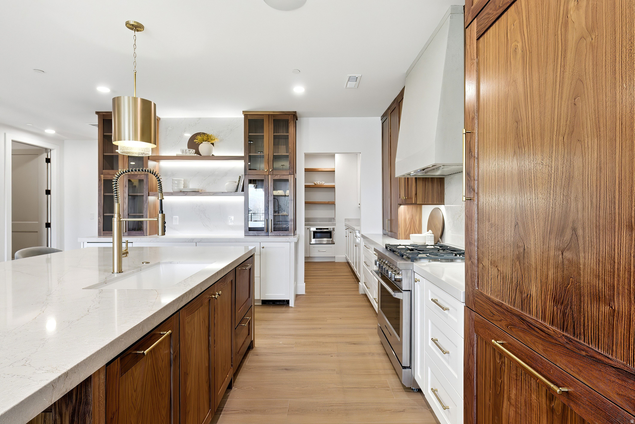 MOUNTAIN VIEW COMMON - Residential