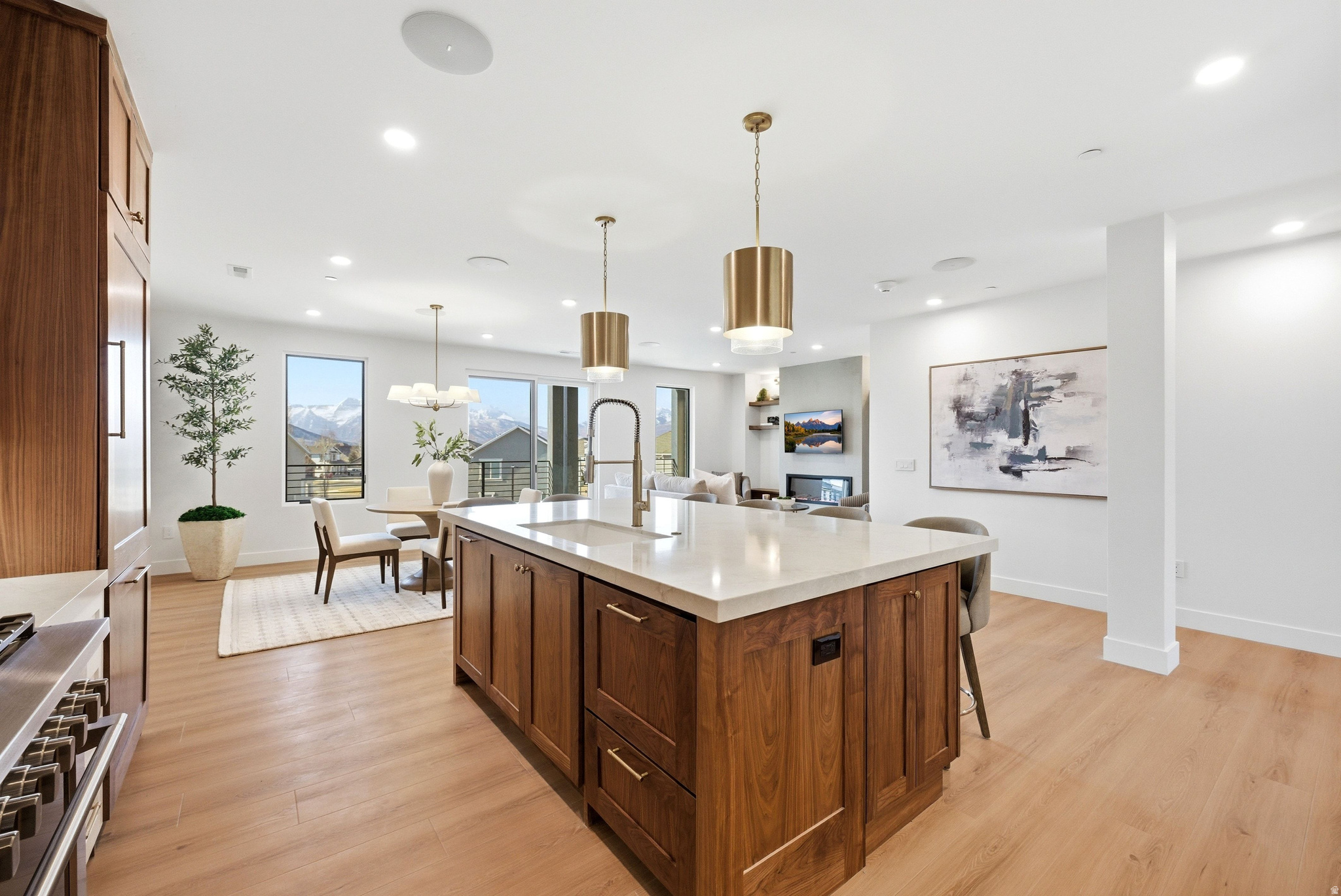 MOUNTAIN VIEW COMMON - Residential
