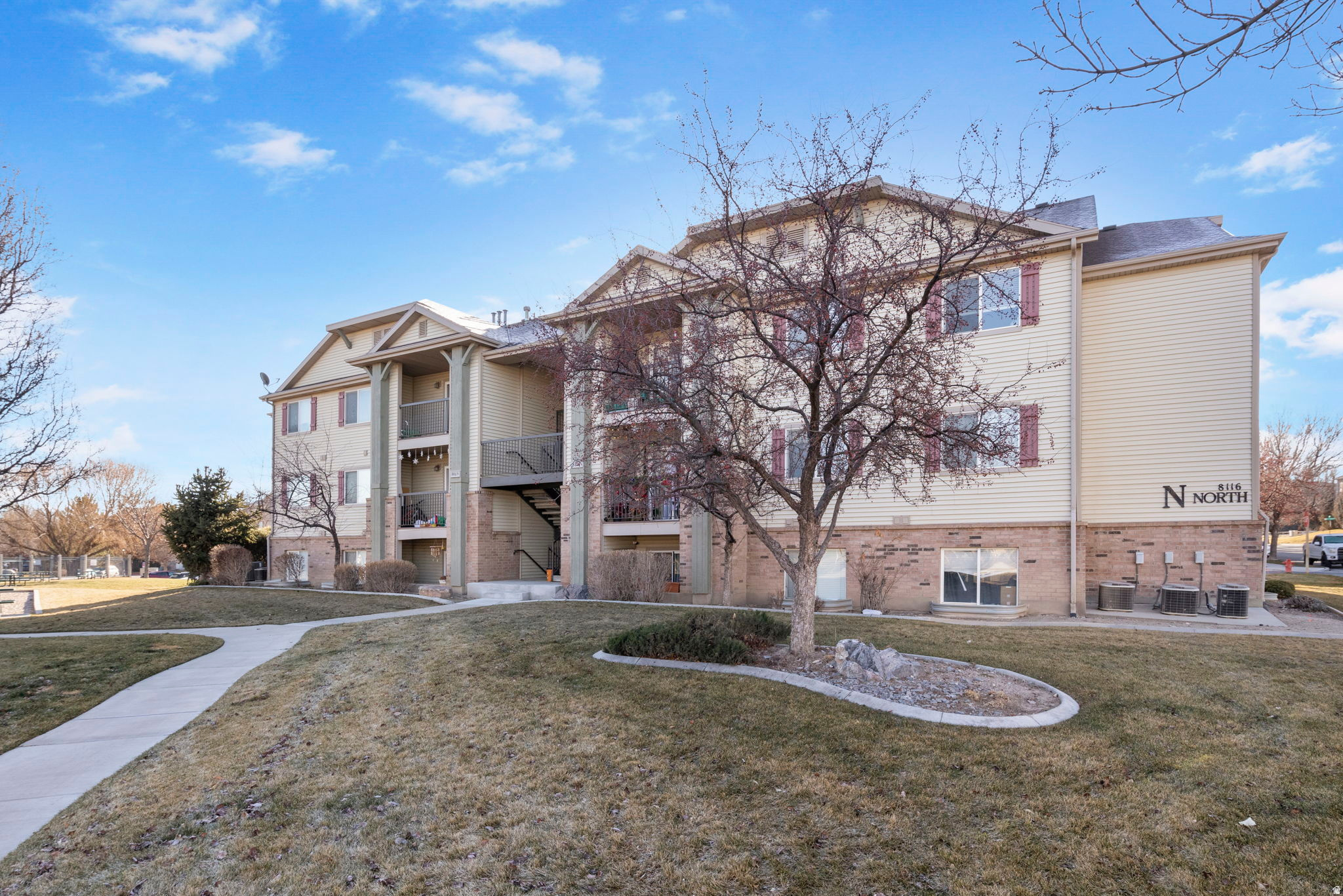 WILLOW SPRINGS - Residential
