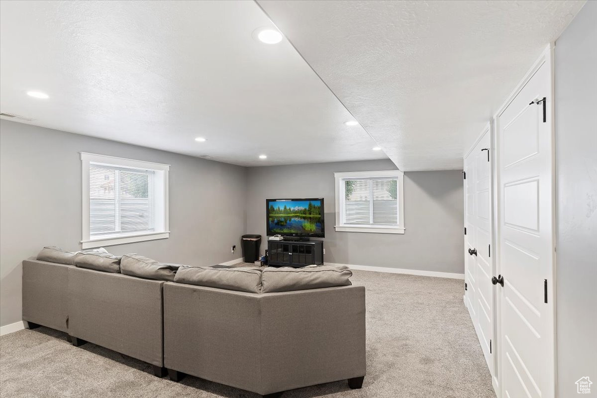 LEWIS PEAK - Residential