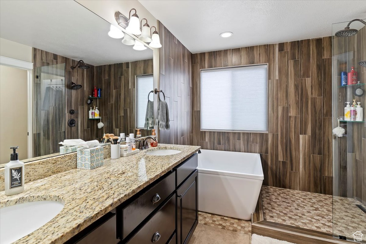 LEWIS PEAK - Residential