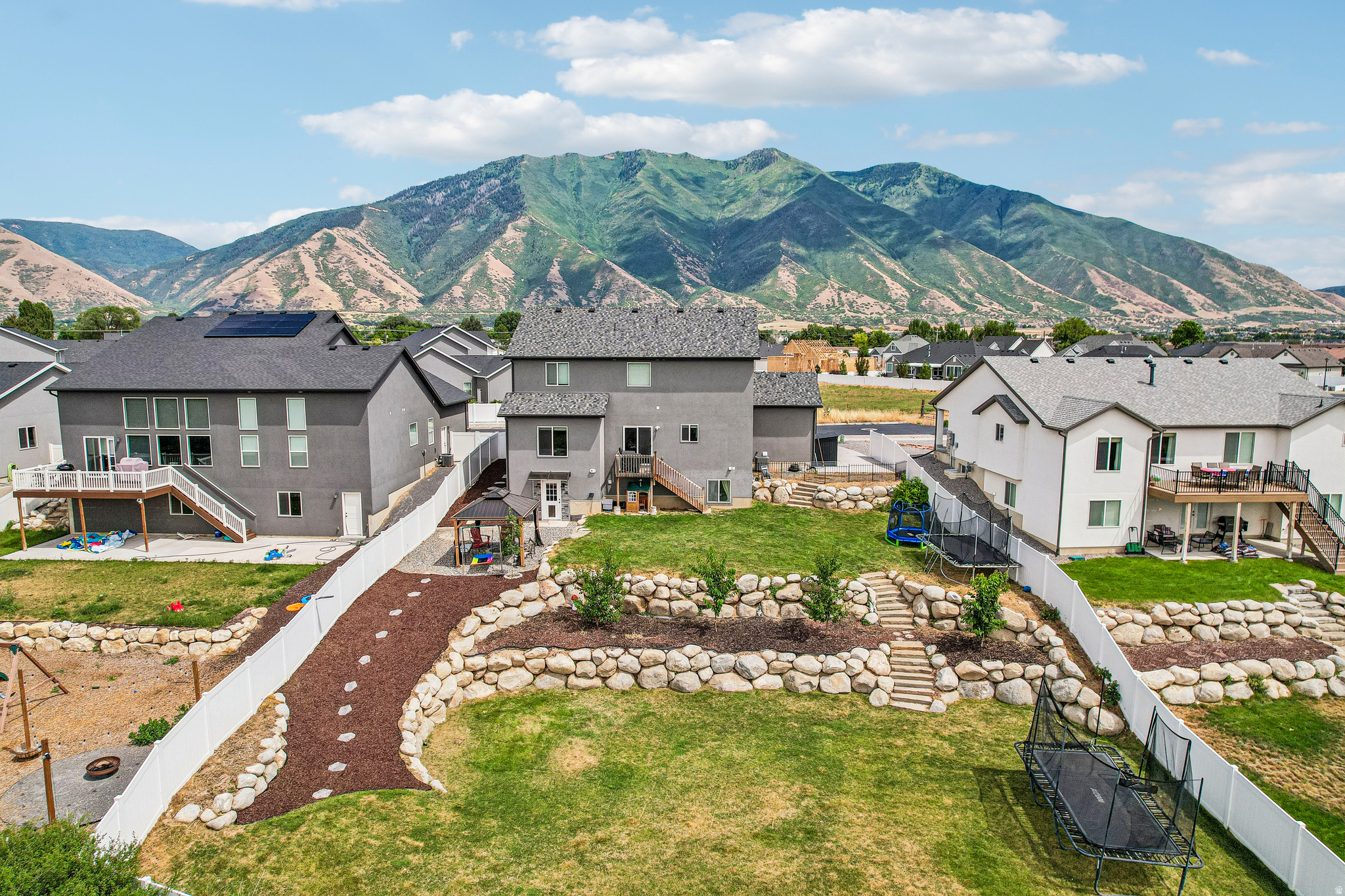 HOLLOW ESTATES - Residential