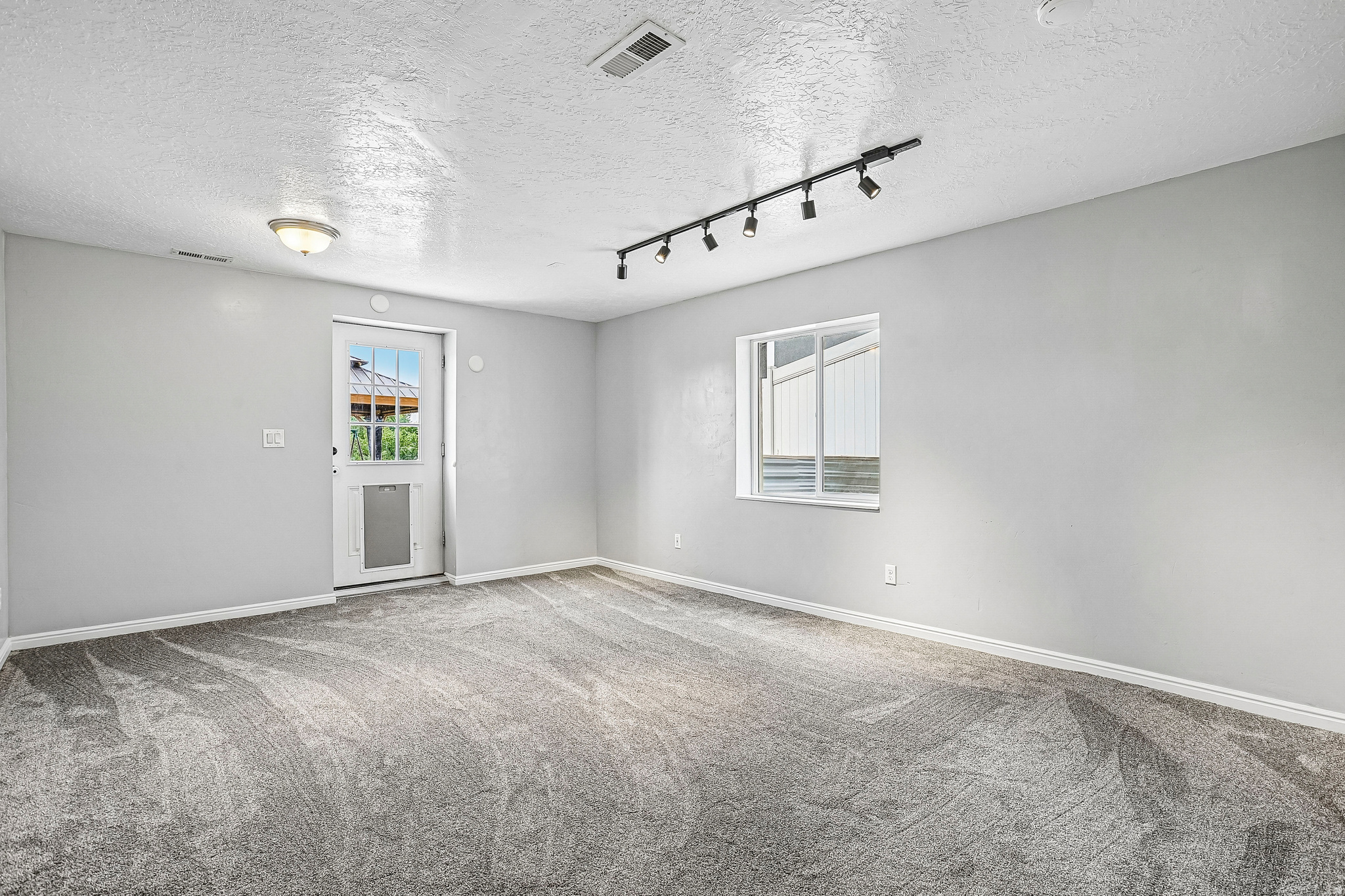 HOLLOW ESTATES - Residential