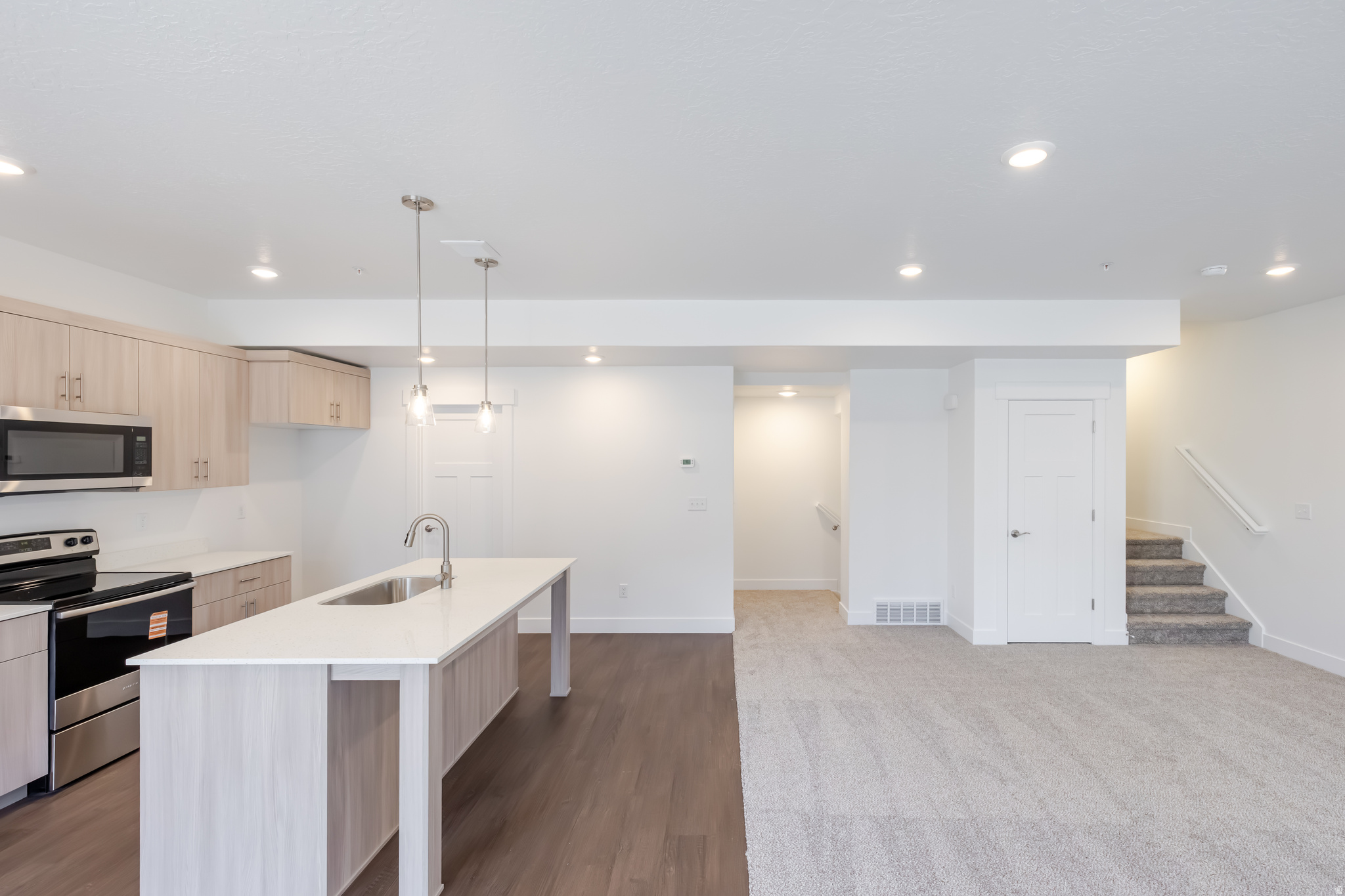 MT. RAINIER - Residential