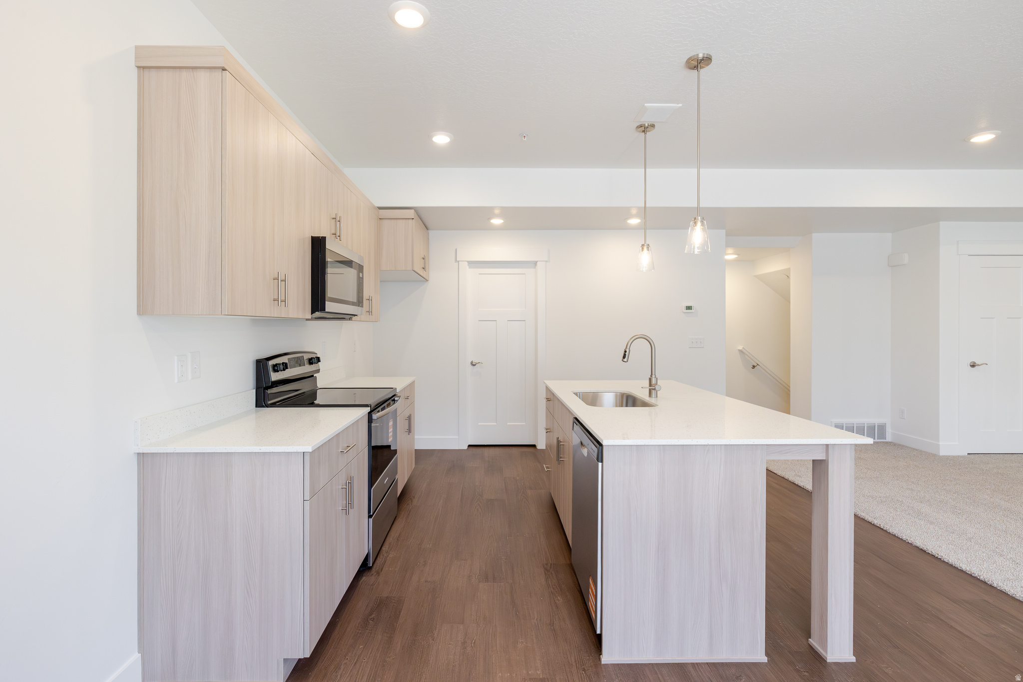 MT. RAINIER - Residential