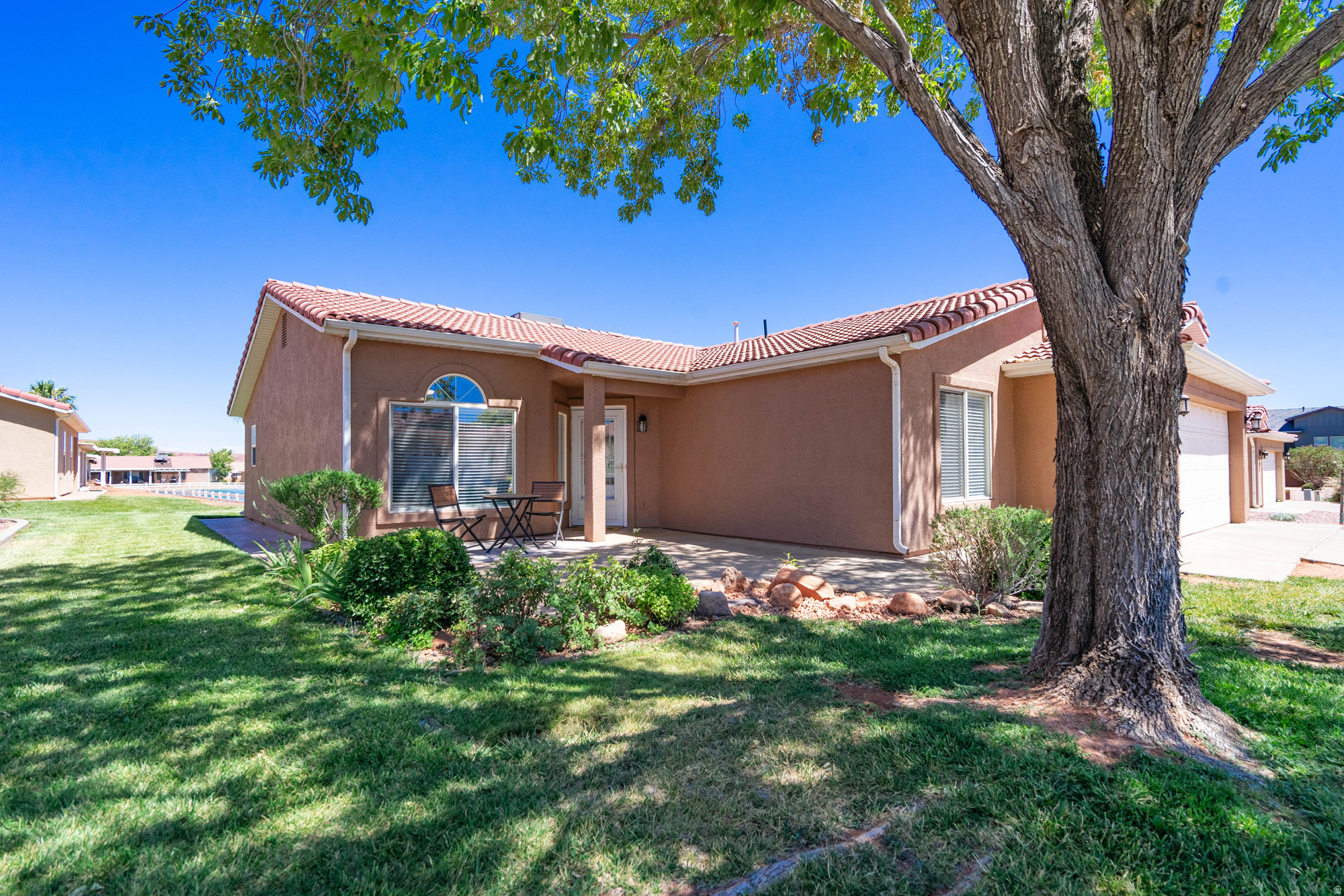 PADRE LAKES TH - Residential